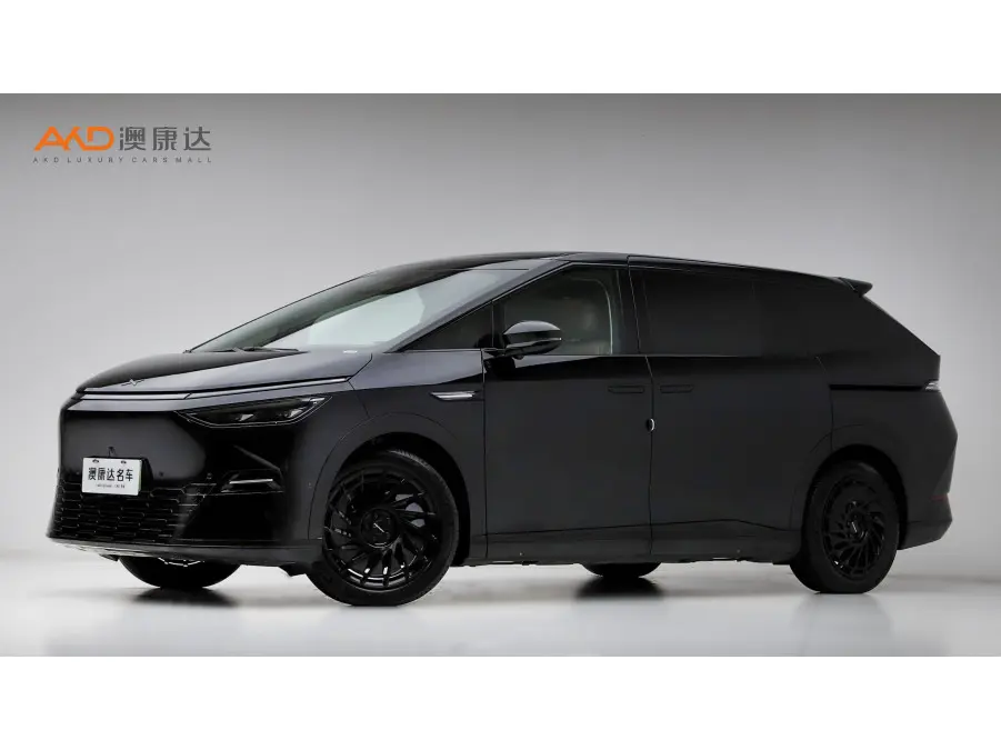 Xpeng X9  из Китая