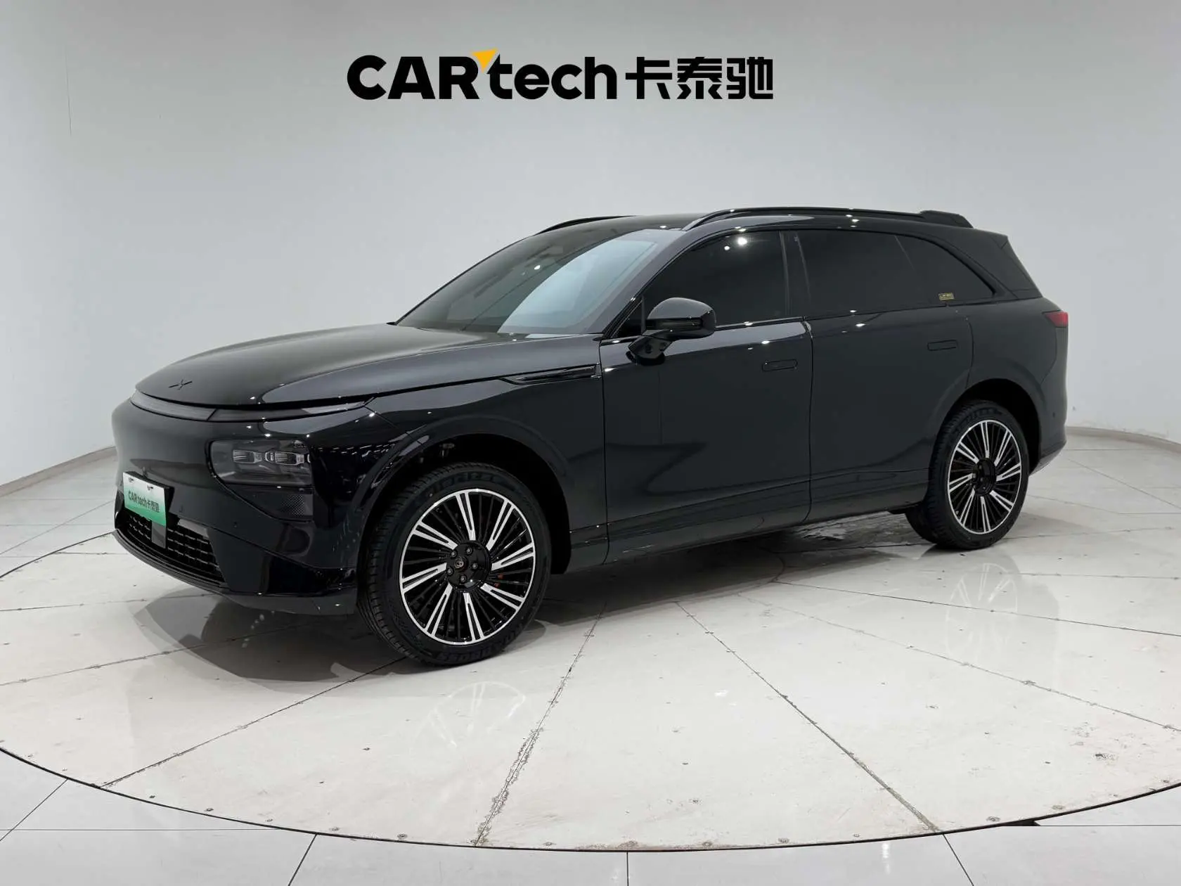 Xpeng G9  из Китая