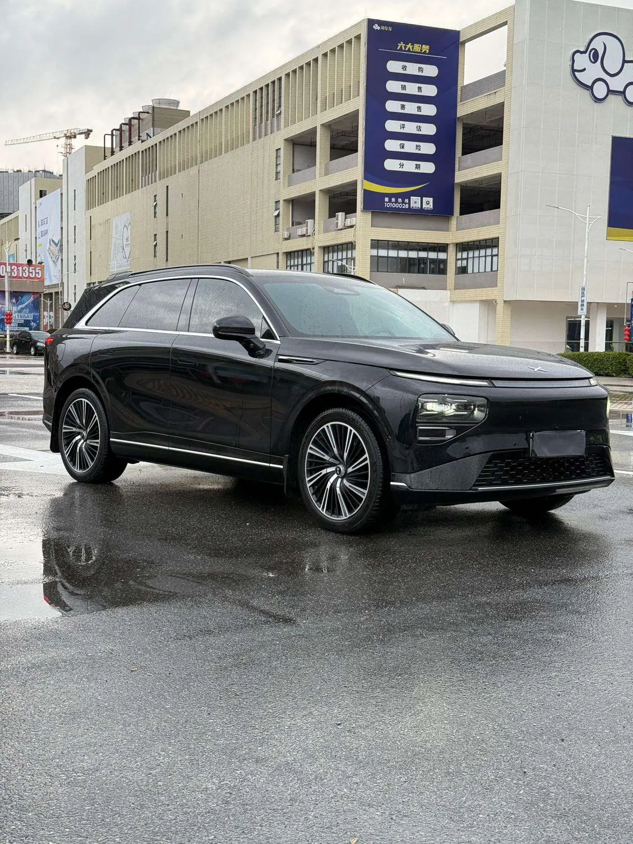 Xpeng G9  из Китая