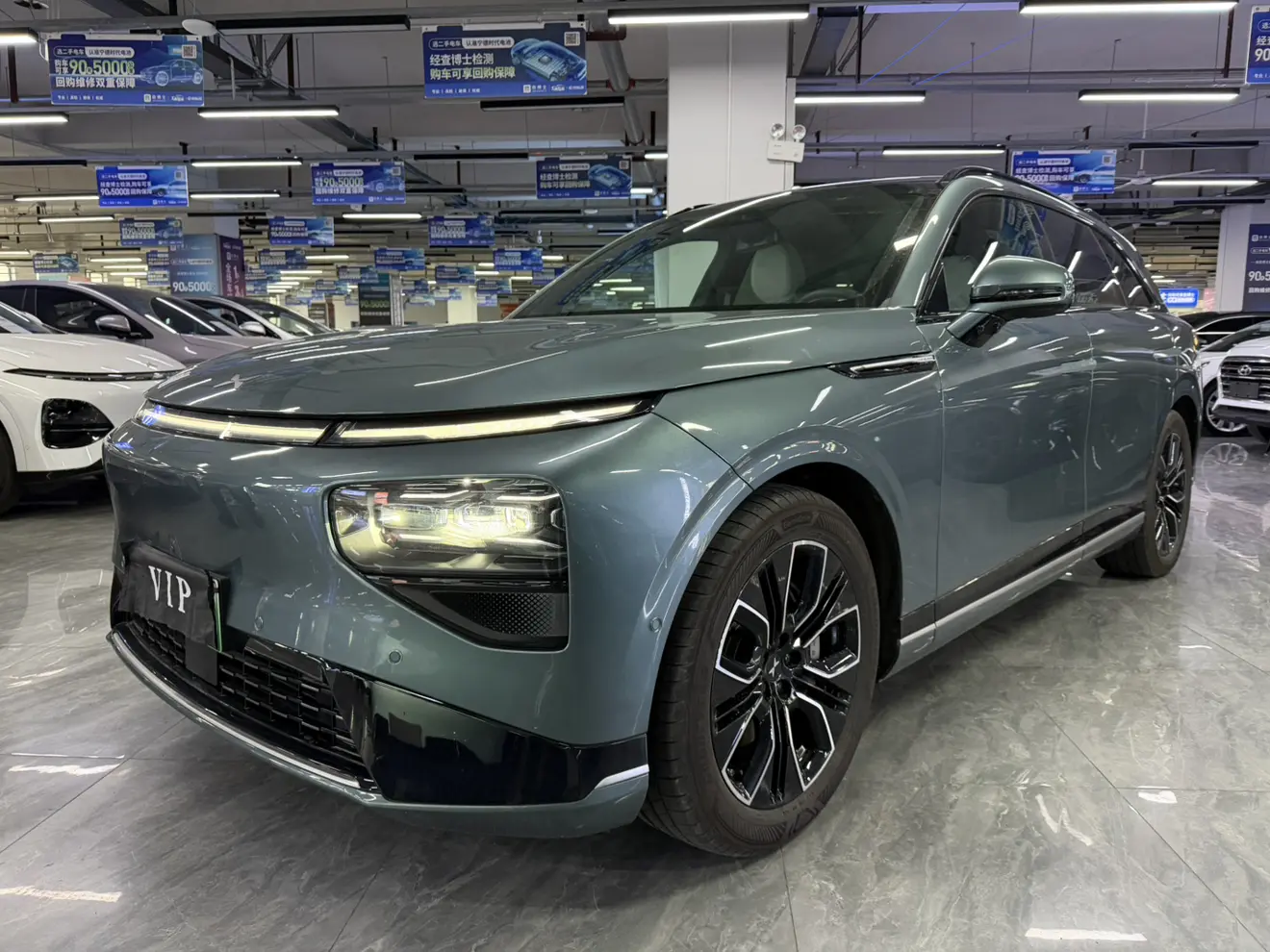 Xpeng G9  из Китая