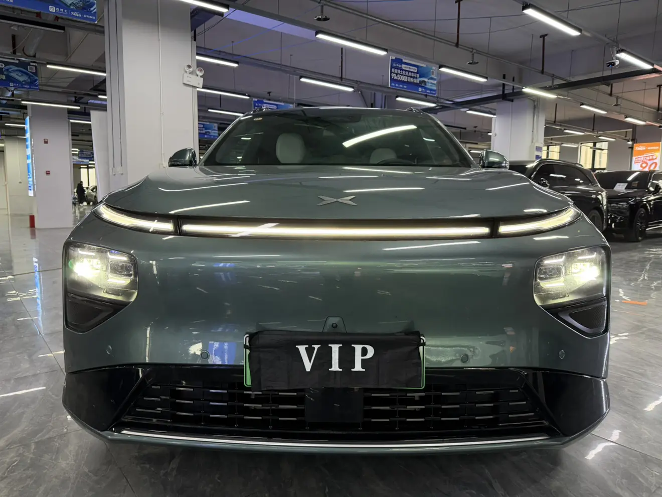 Xpeng G9  из Китая