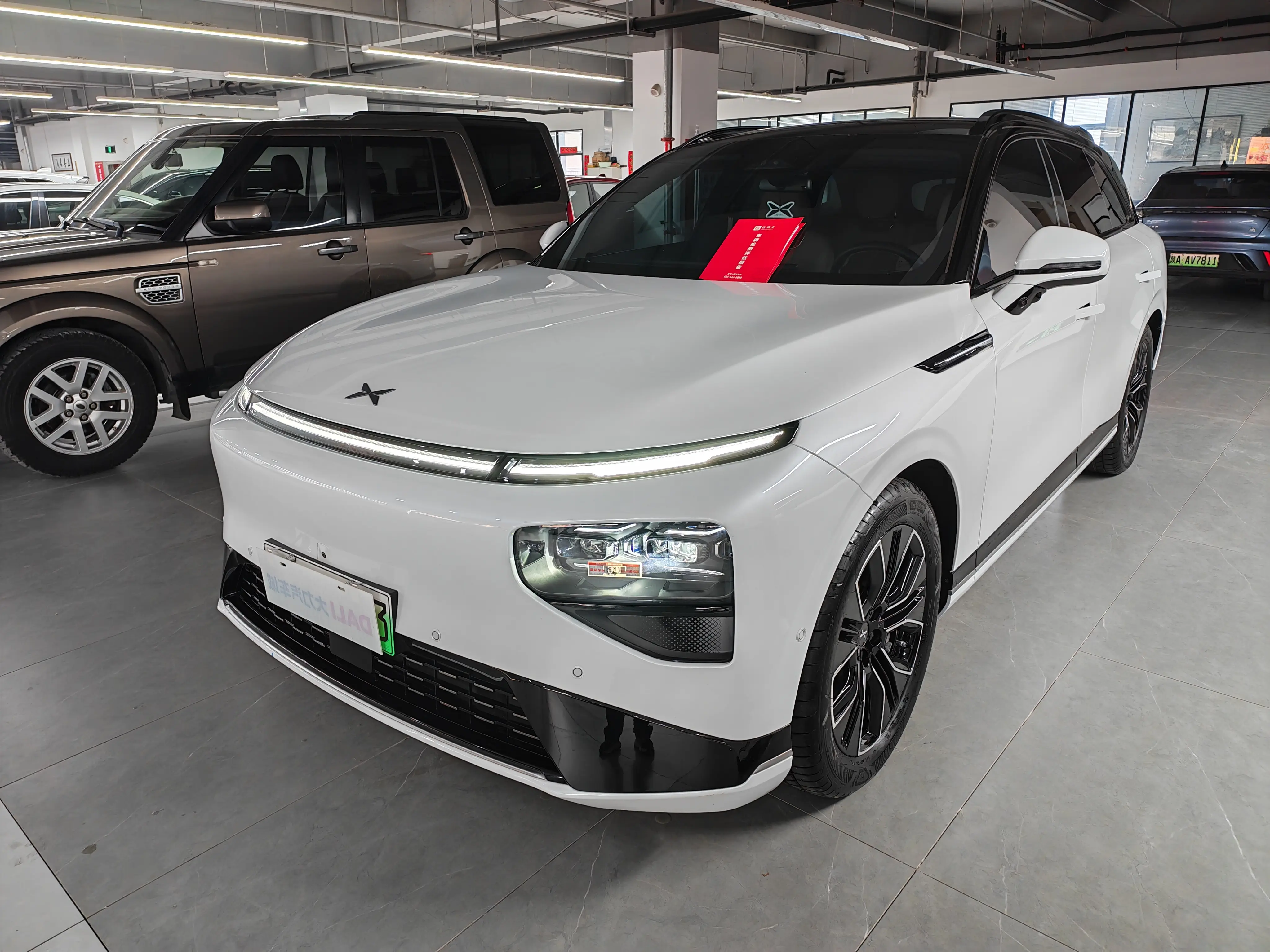 Xpeng G9  из Китая