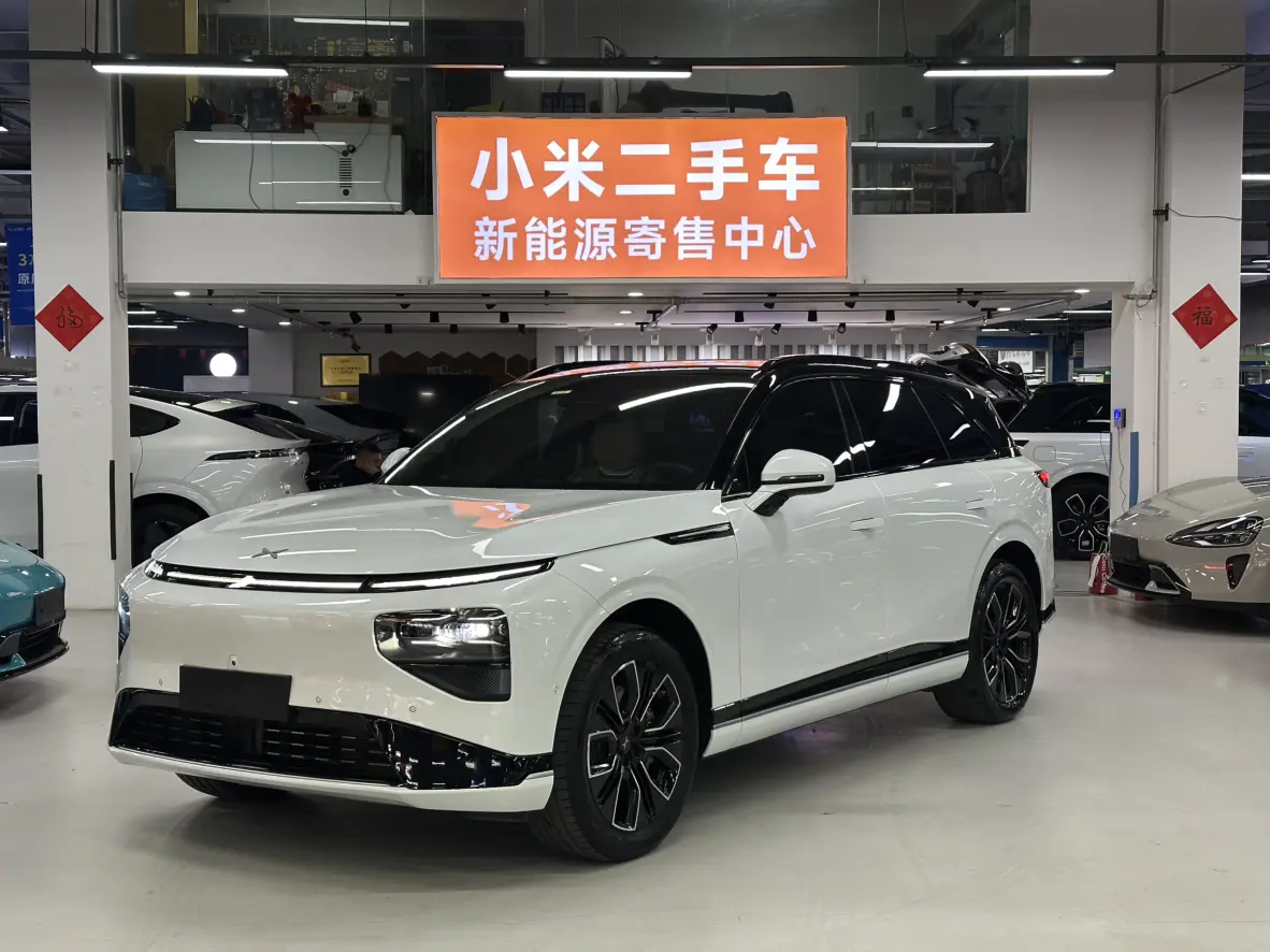 Xpeng G9  из Китая