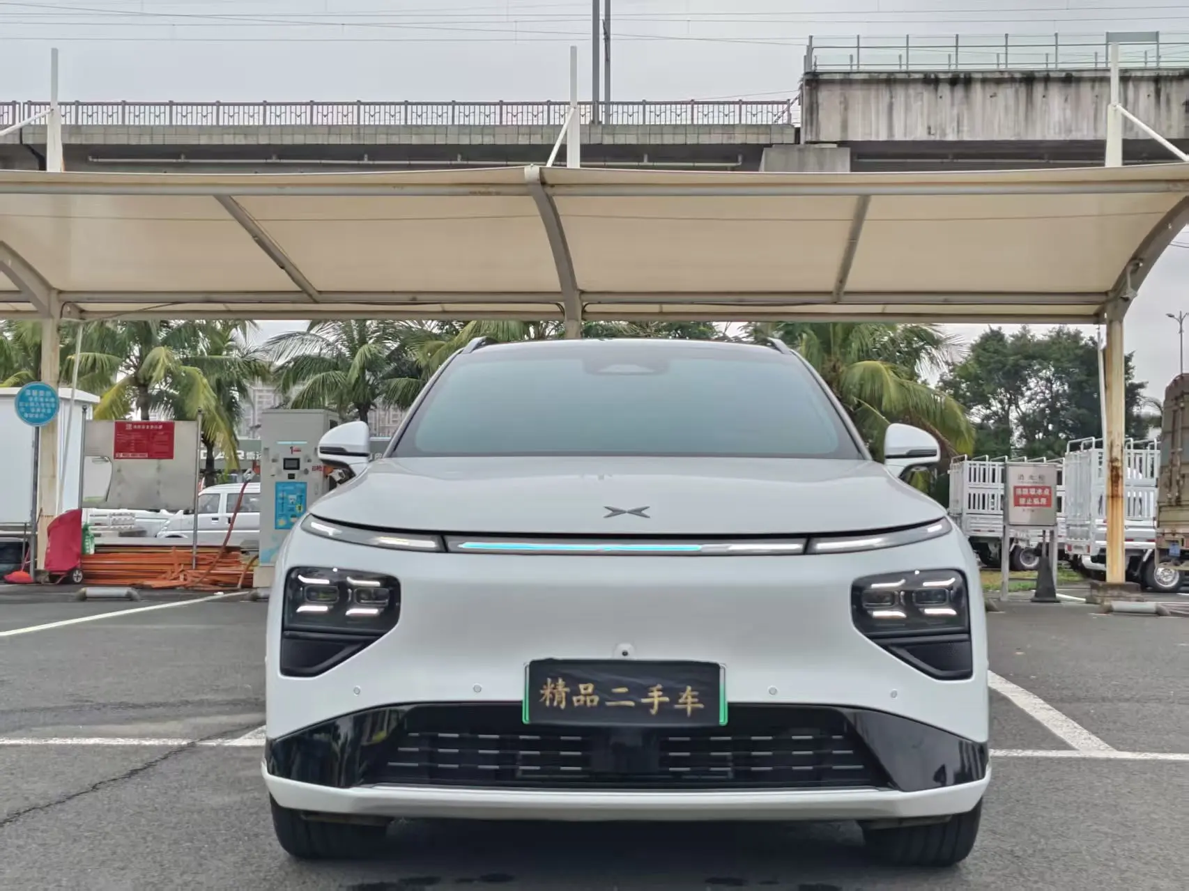 Xpeng G9  из Китая