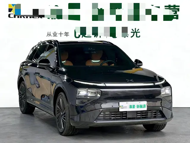 Xpeng G9  из Китая