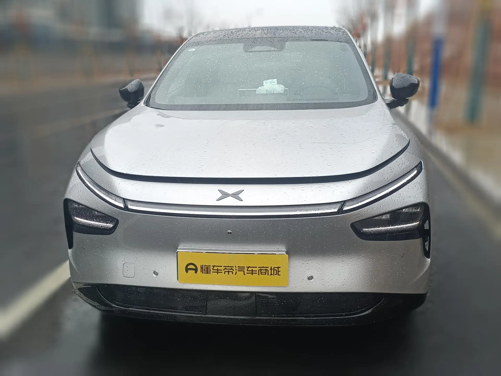 Xpeng G7  из Китая