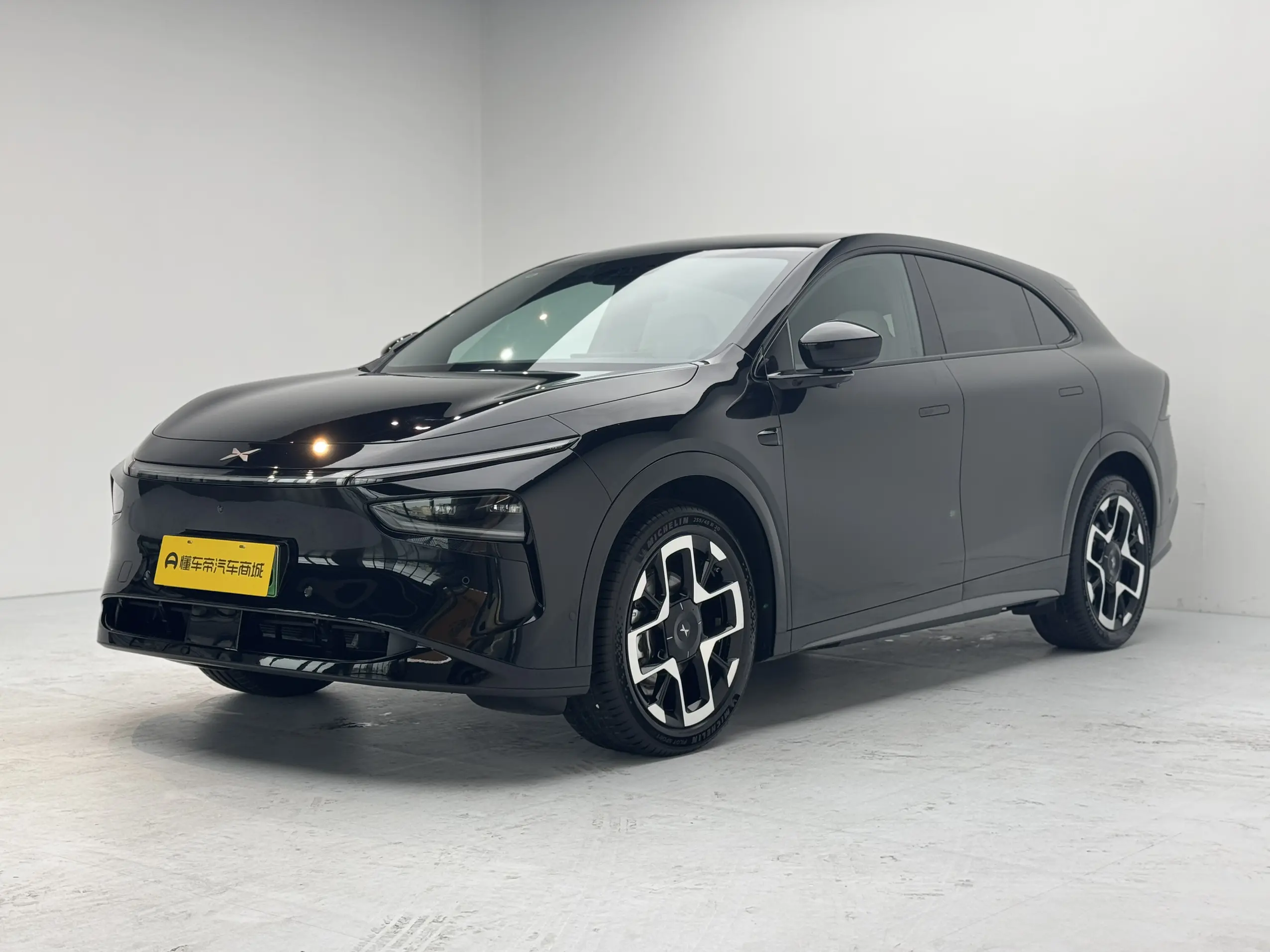 Xpeng G7  из Китая