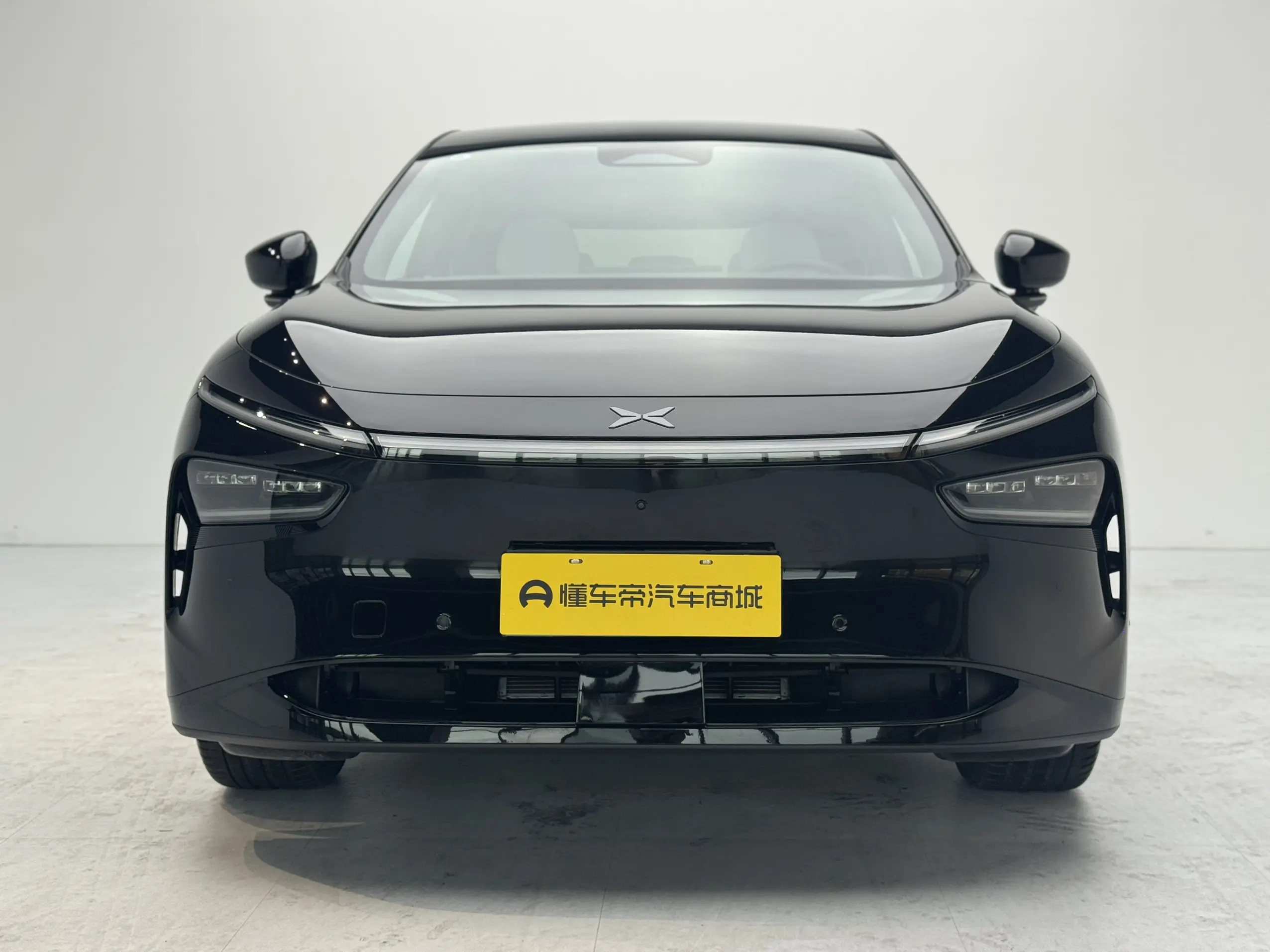 Xpeng G7  из Китая