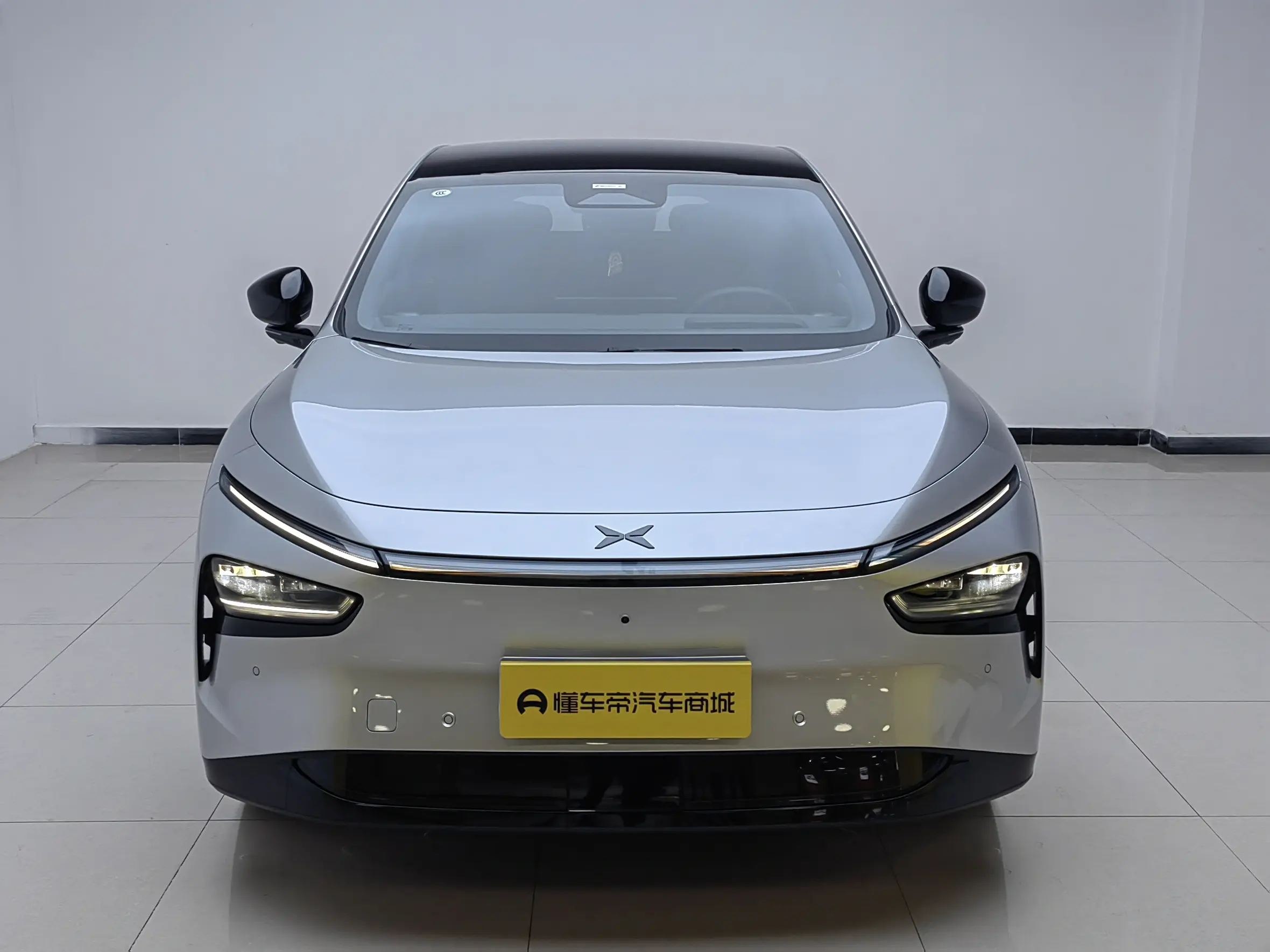 Xpeng G7  из Китая