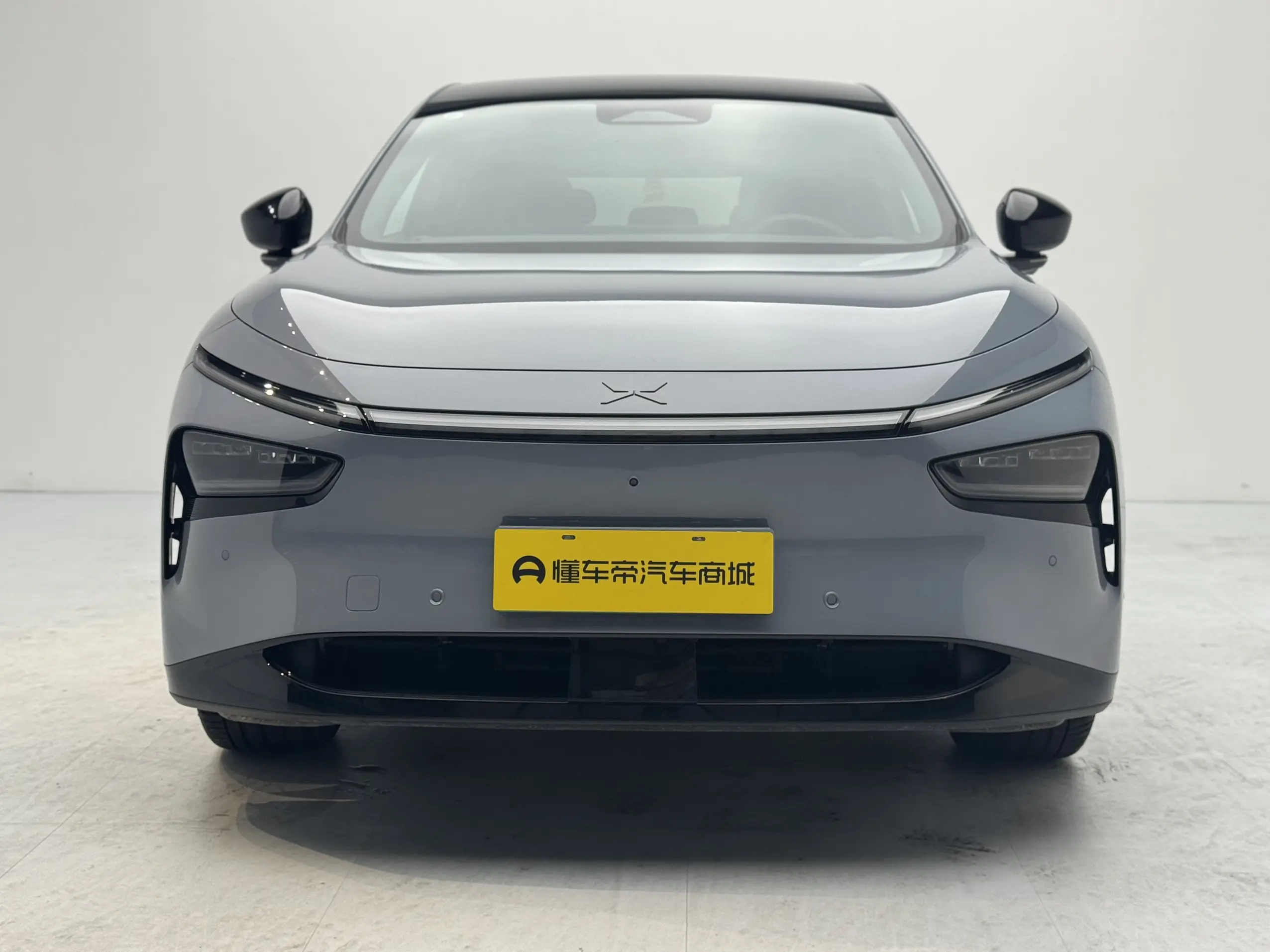 Xpeng G7  из Китая