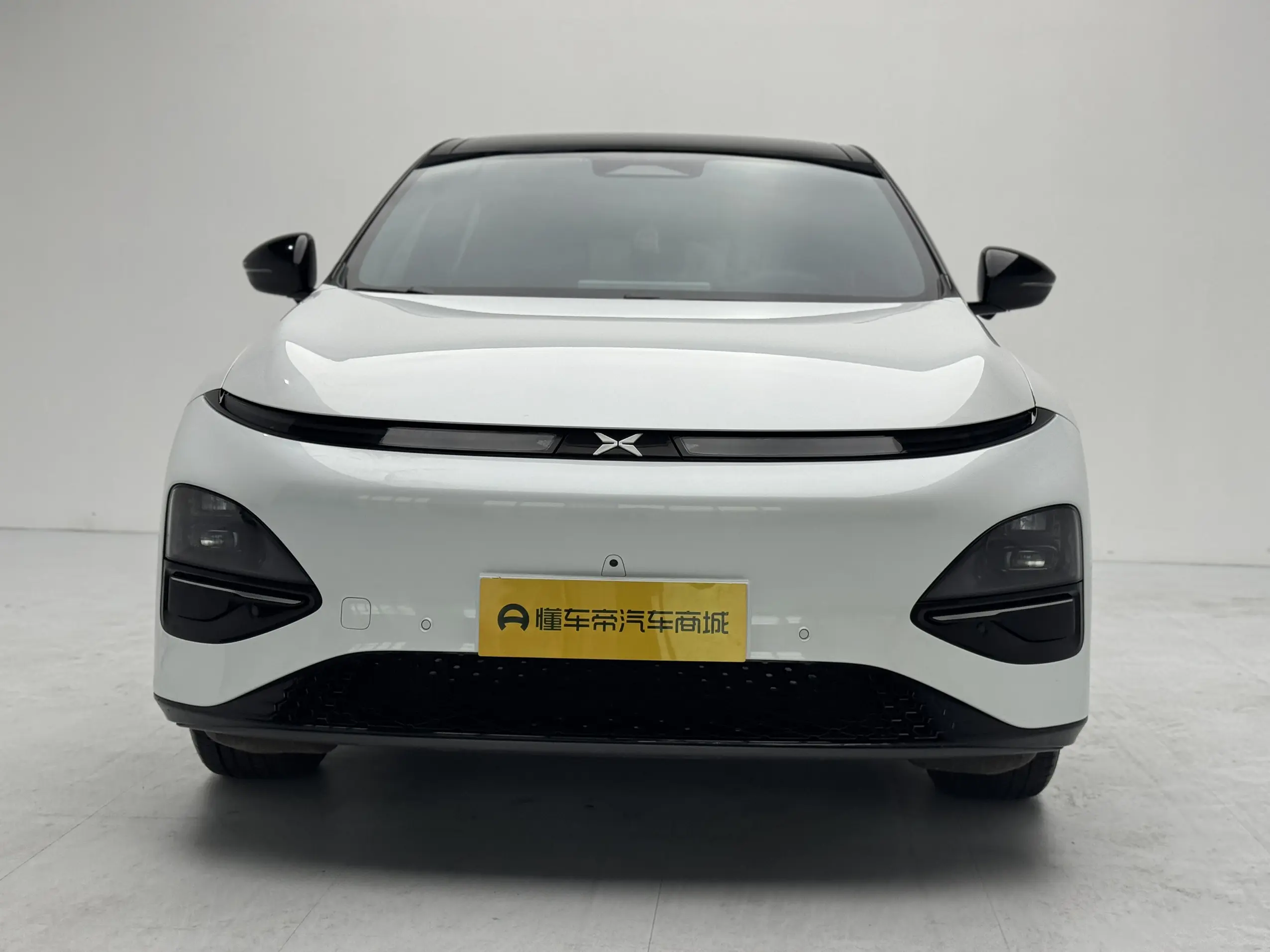 Xpeng G6  из Китая