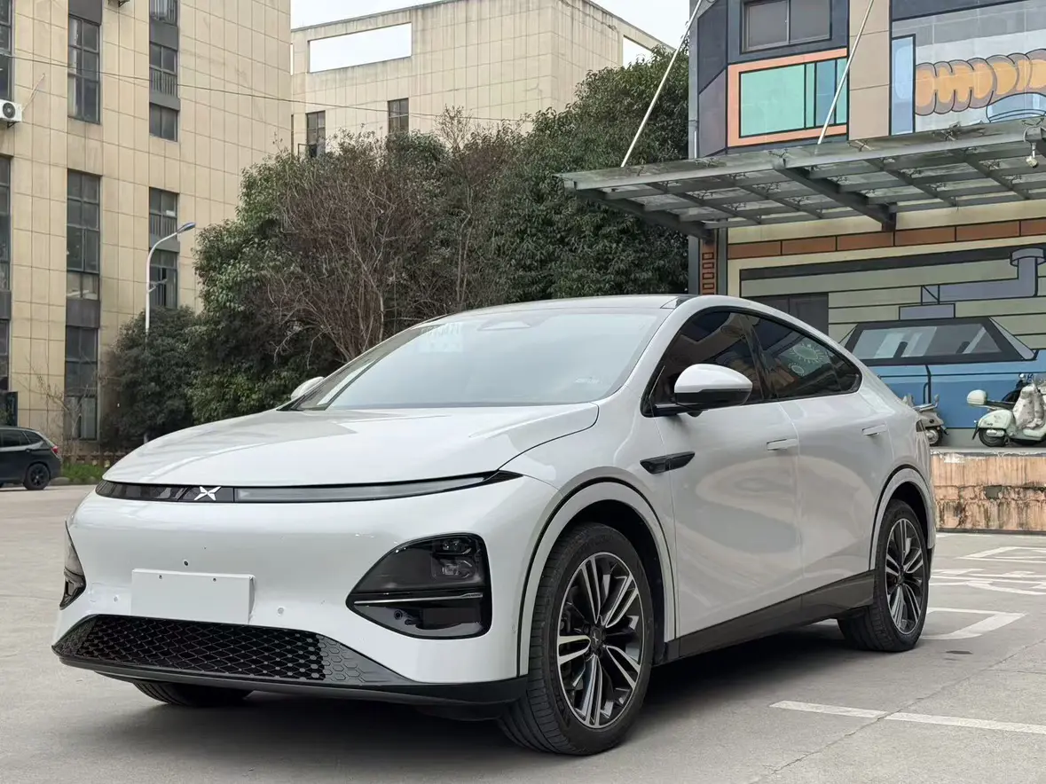 Xpeng G6  из Китая