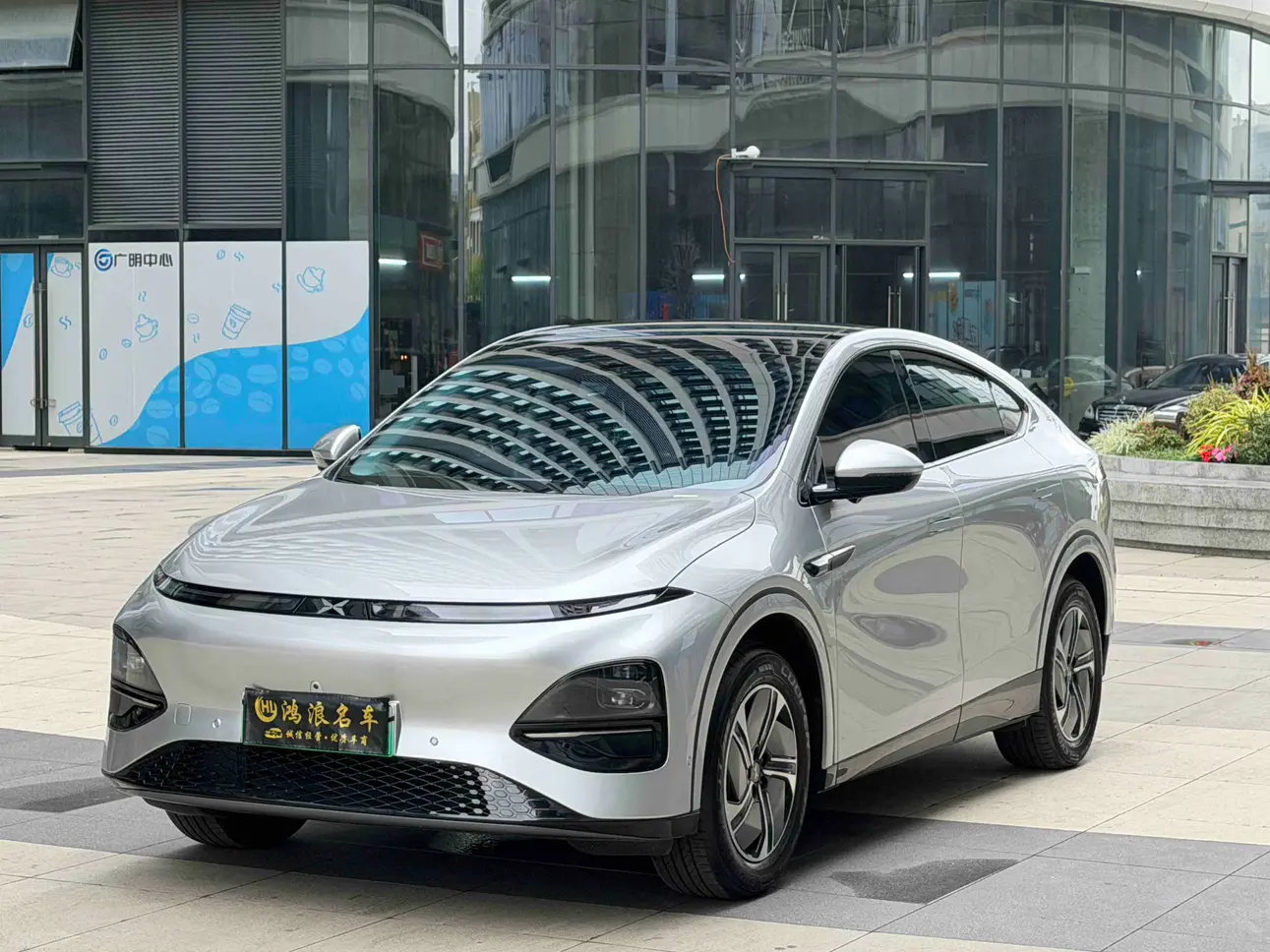 Xpeng G6  из Китая