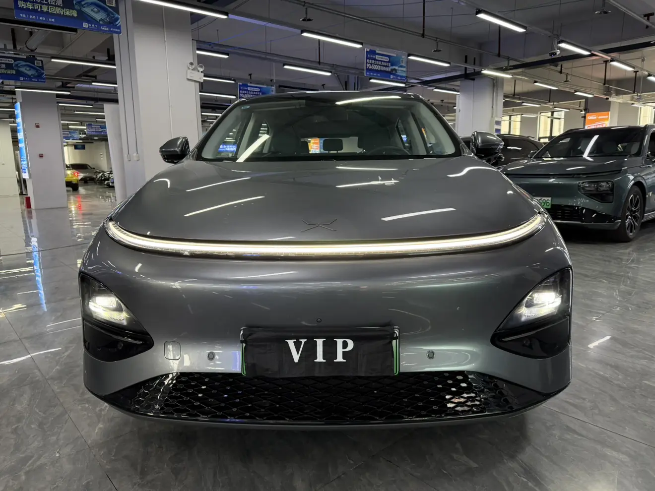 Xpeng G6  из Китая