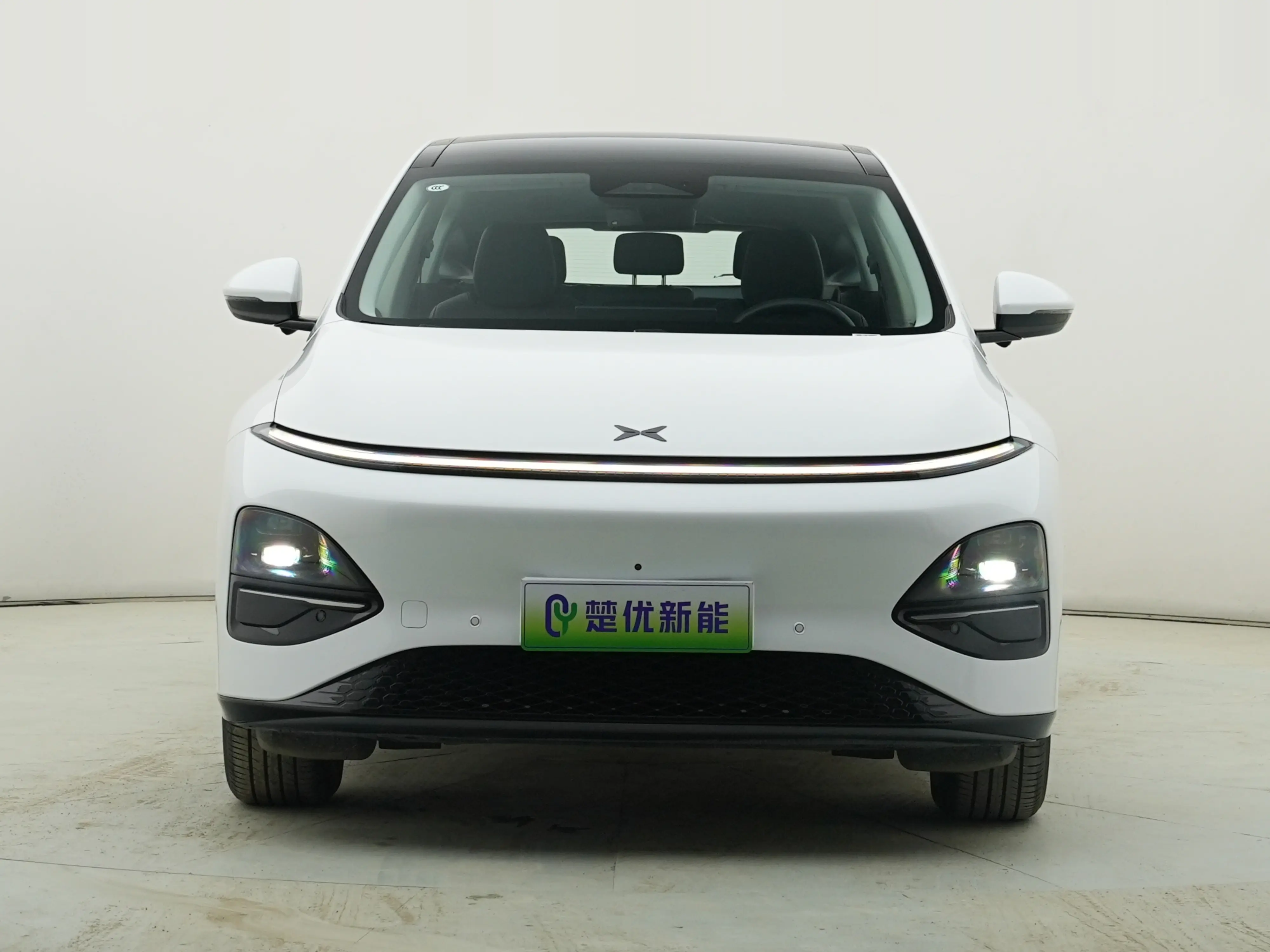 Xpeng G6  из Китая