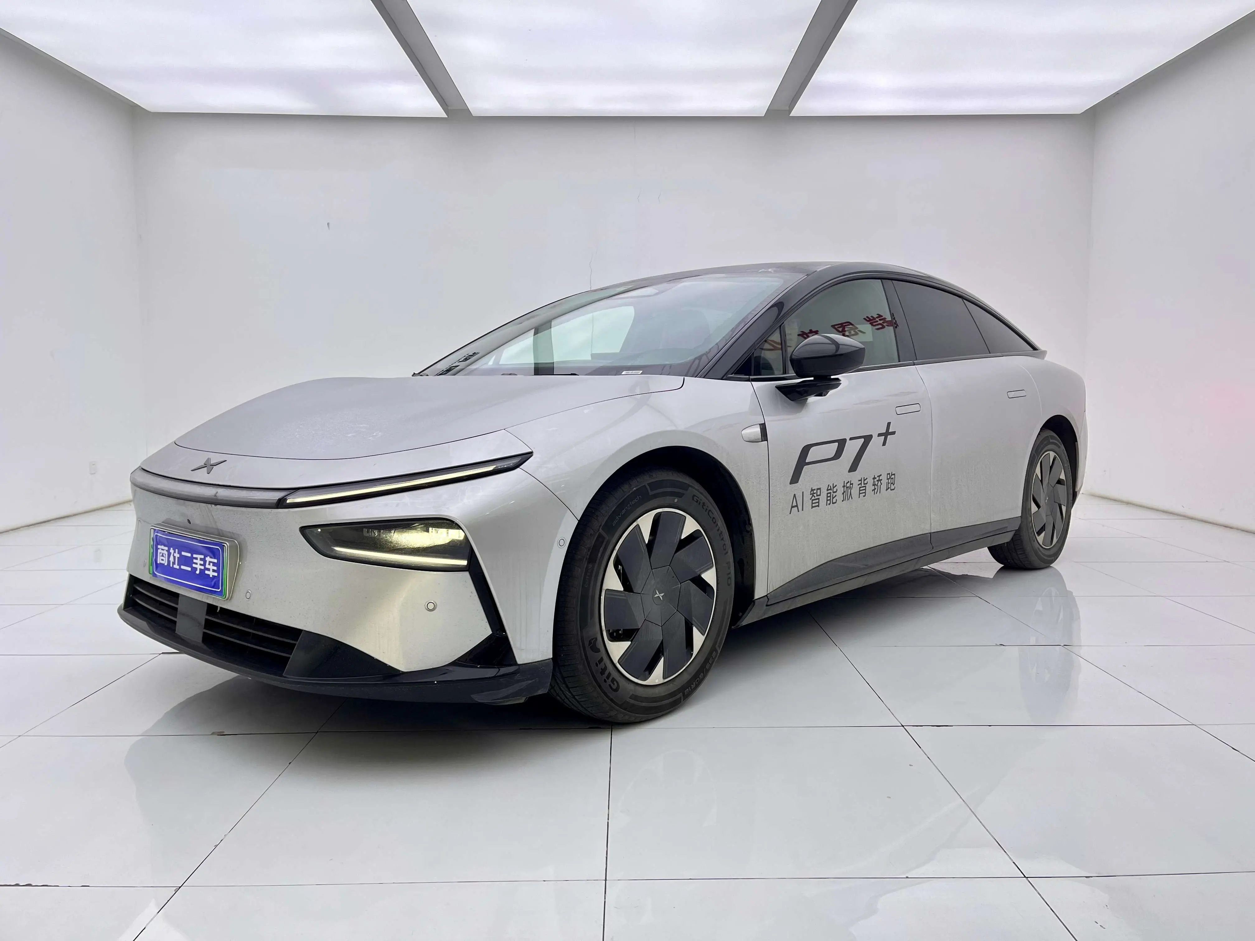 Xpeng P7+  из Китая