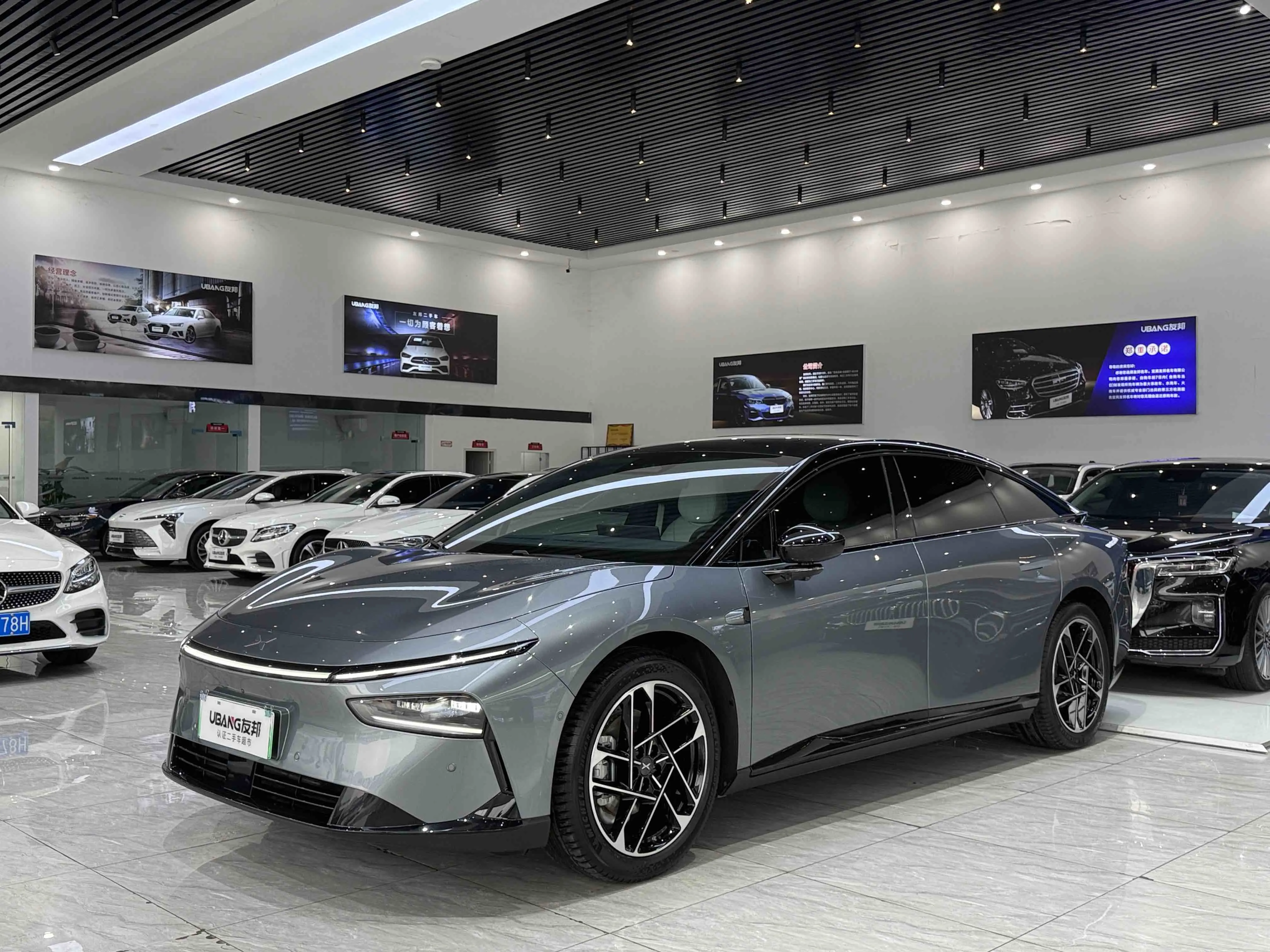 Xpeng P7+  из Китая