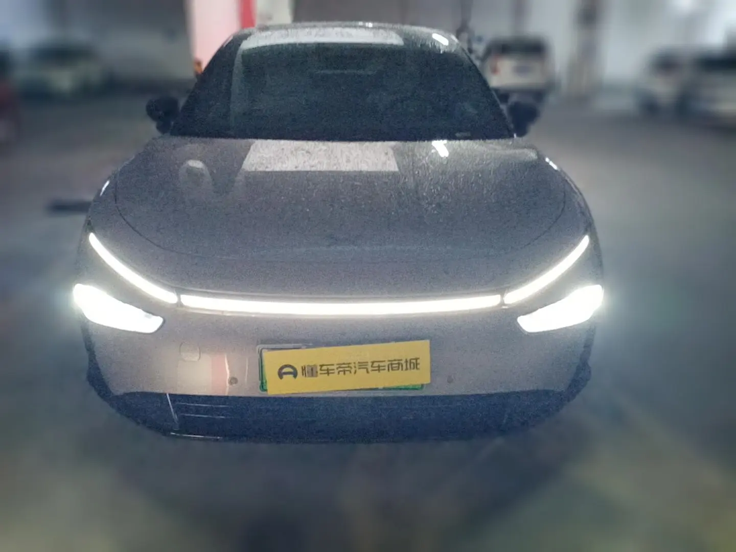 Xpeng P7+  из Китая