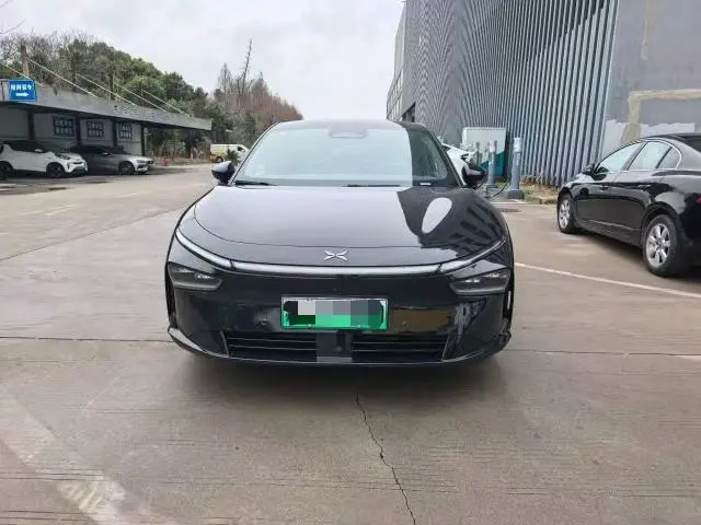 Xpeng P7+  из Китая