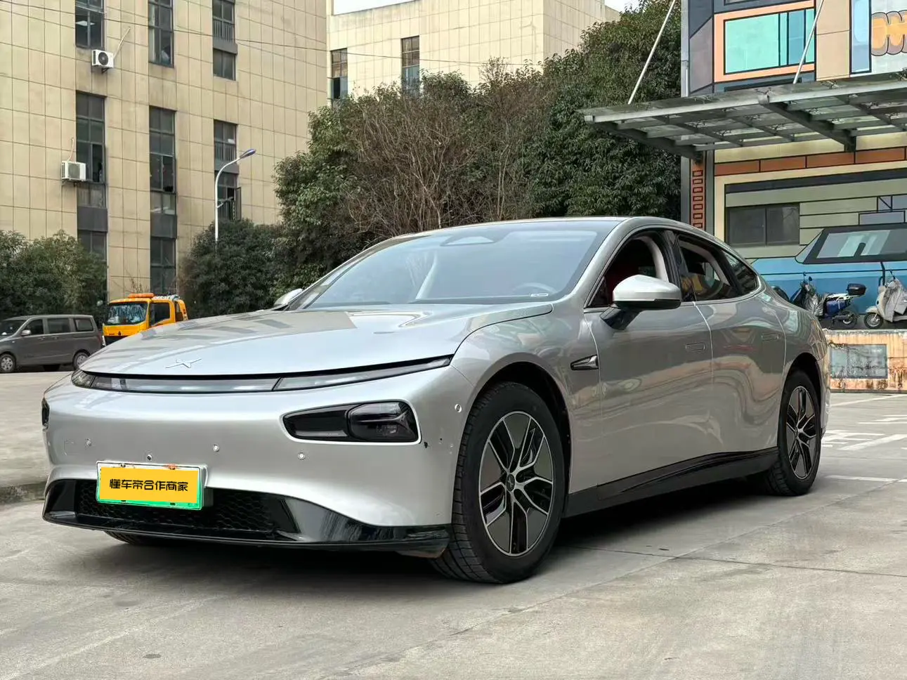 Xpeng P7  из Китая