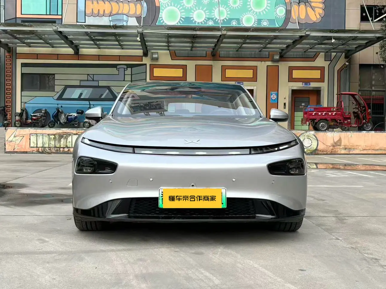 Xpeng P7  из Китая