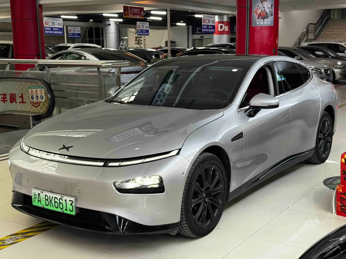 Xpeng P7  из Китая