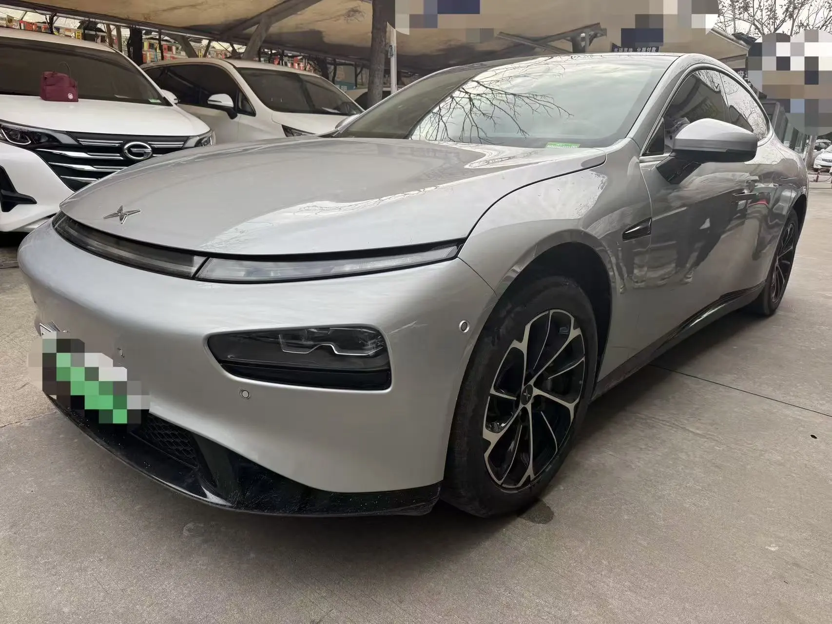 Xpeng P7  из Китая