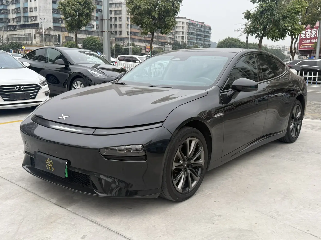 Xpeng P7  из Китая