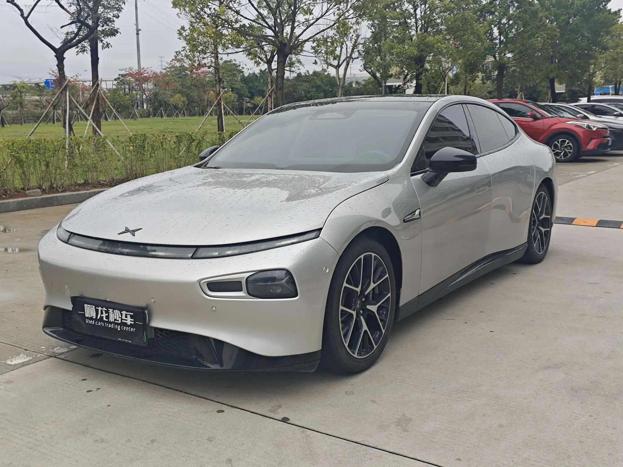 Xpeng P7  из Китая