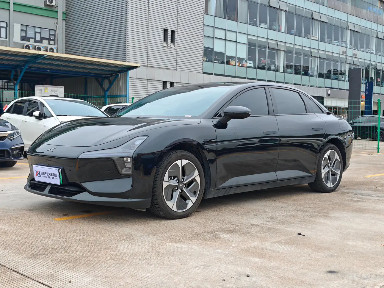 Xpeng Xiaopeng MONA M03  из Китая