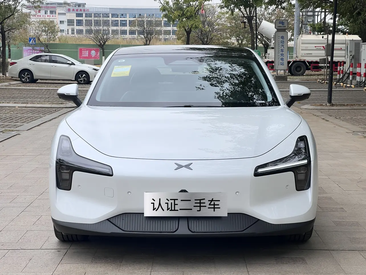 Xpeng Xiaopeng MONA M03  из Китая