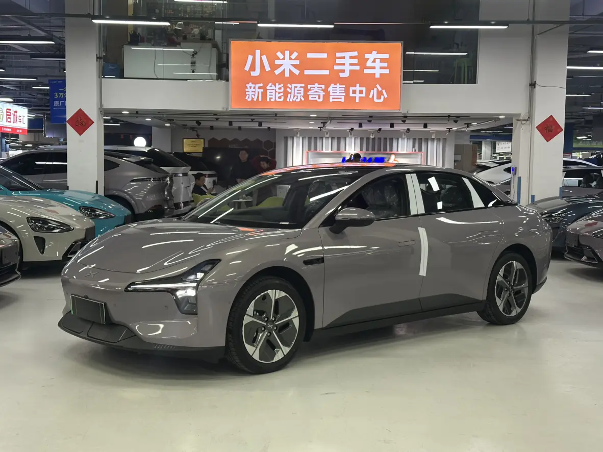 Xpeng Xiaopeng MONA M03  из Китая