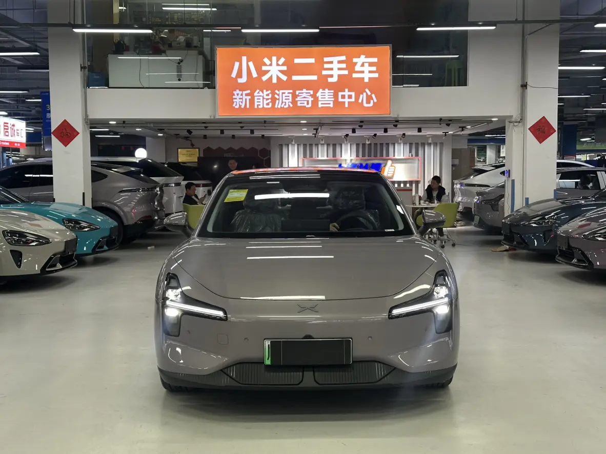 Xpeng Xiaopeng MONA M03  из Китая