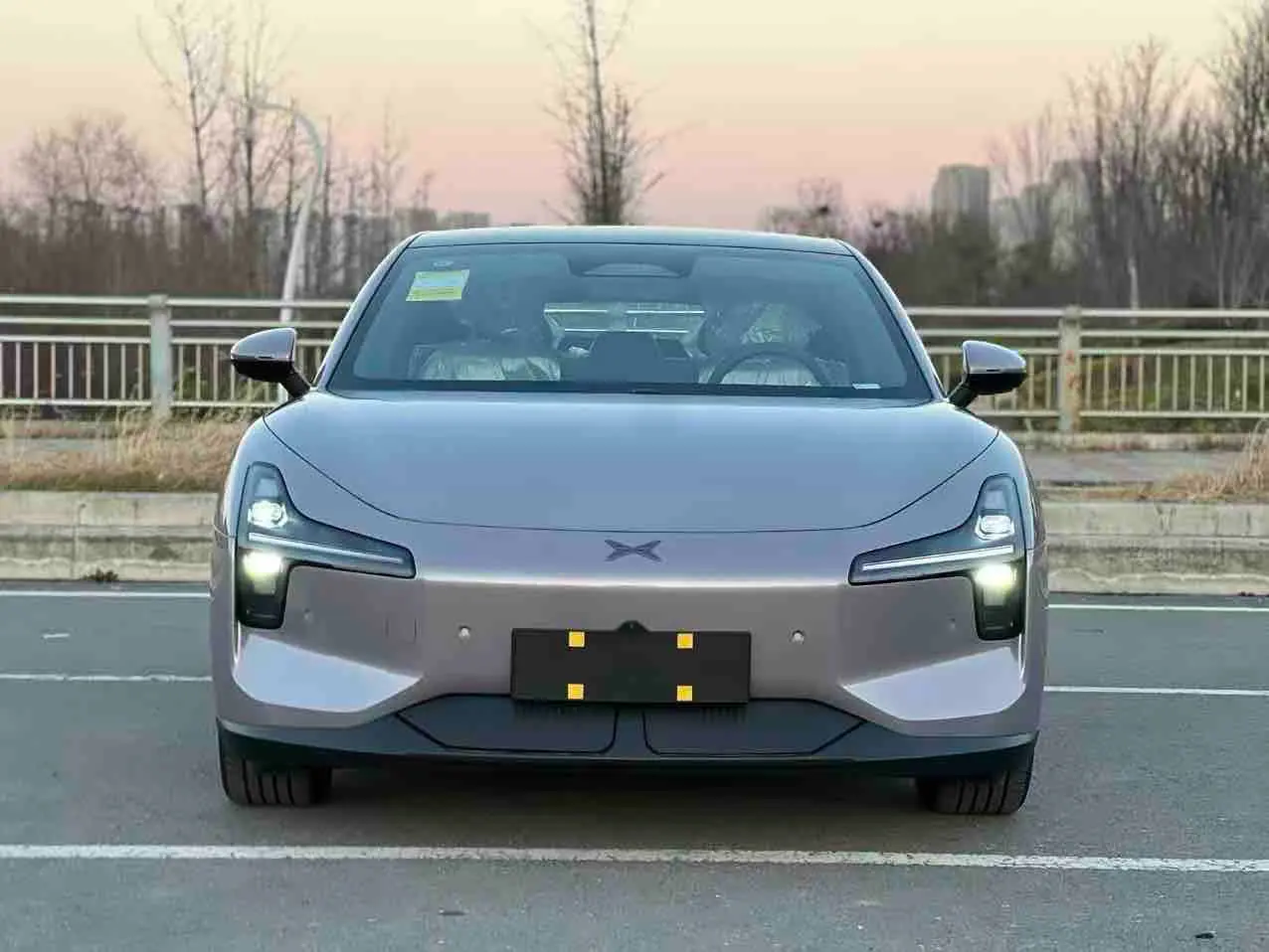 Xpeng Xiaopeng MONA M03  из Китая