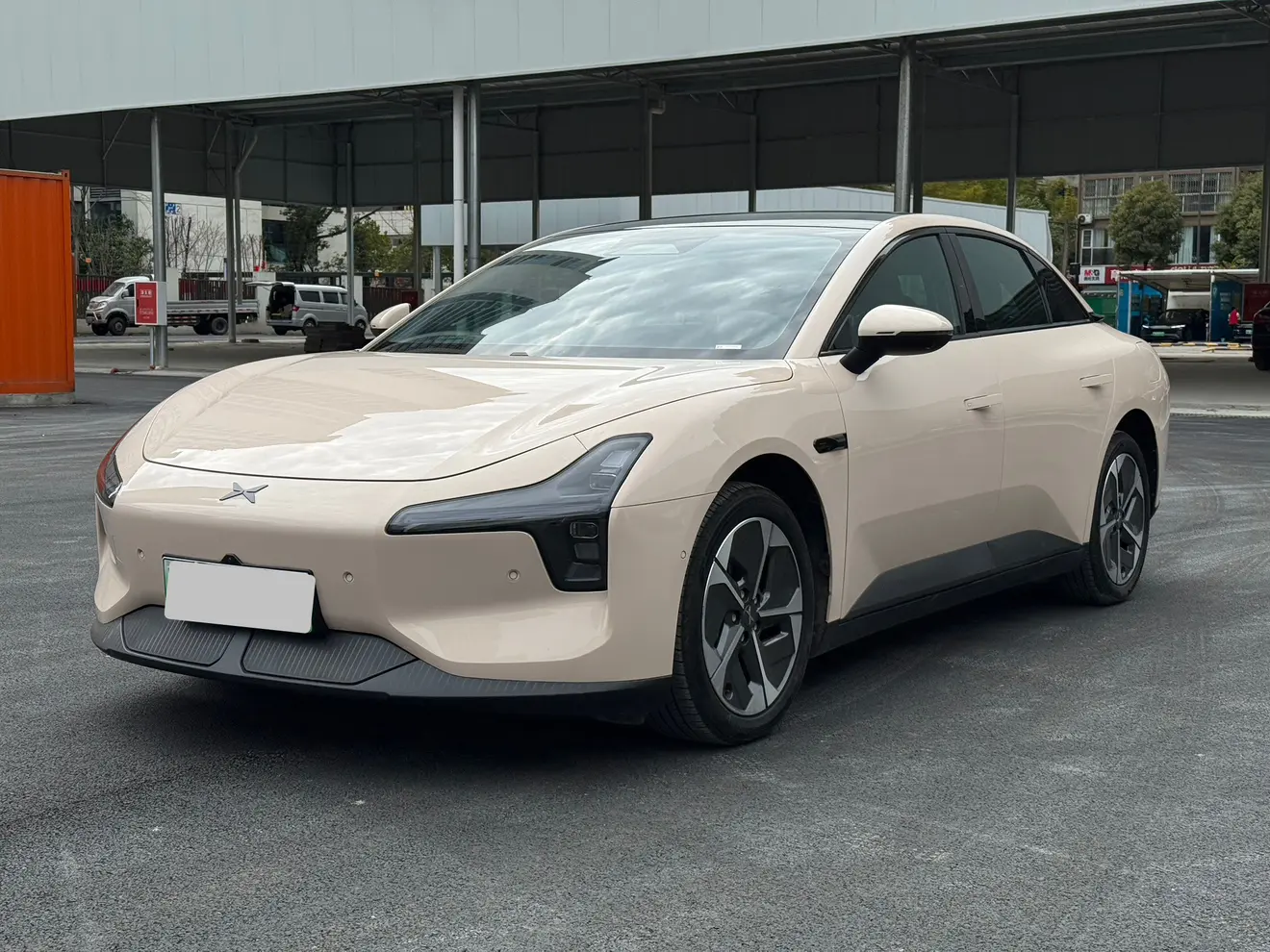 Xpeng Xiaopeng MONA M03  из Китая