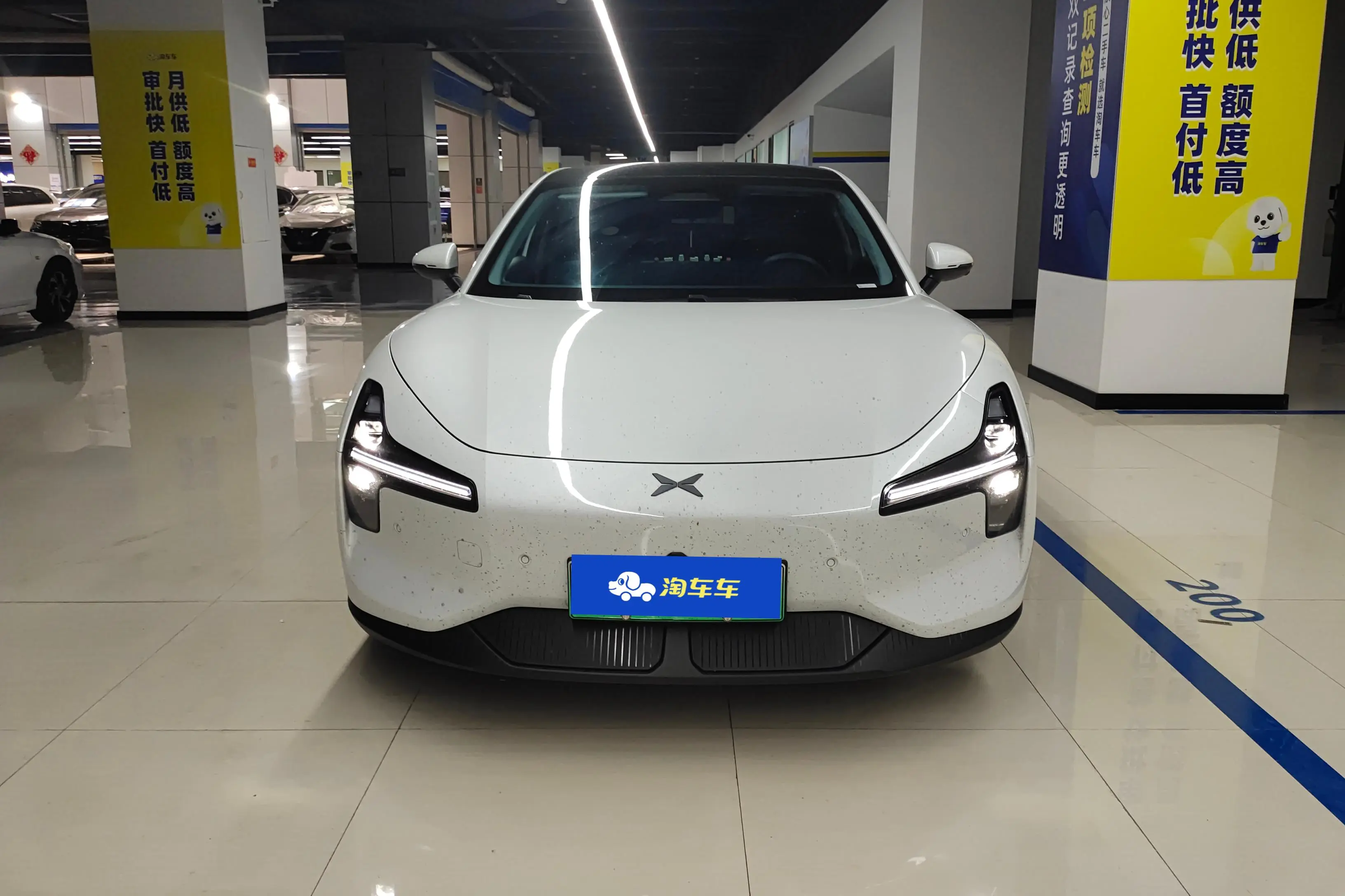 Xpeng Xiaopeng MONA M03  из Китая