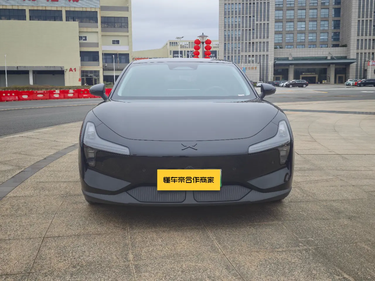 Xpeng Xiaopeng MONA M03  из Китая