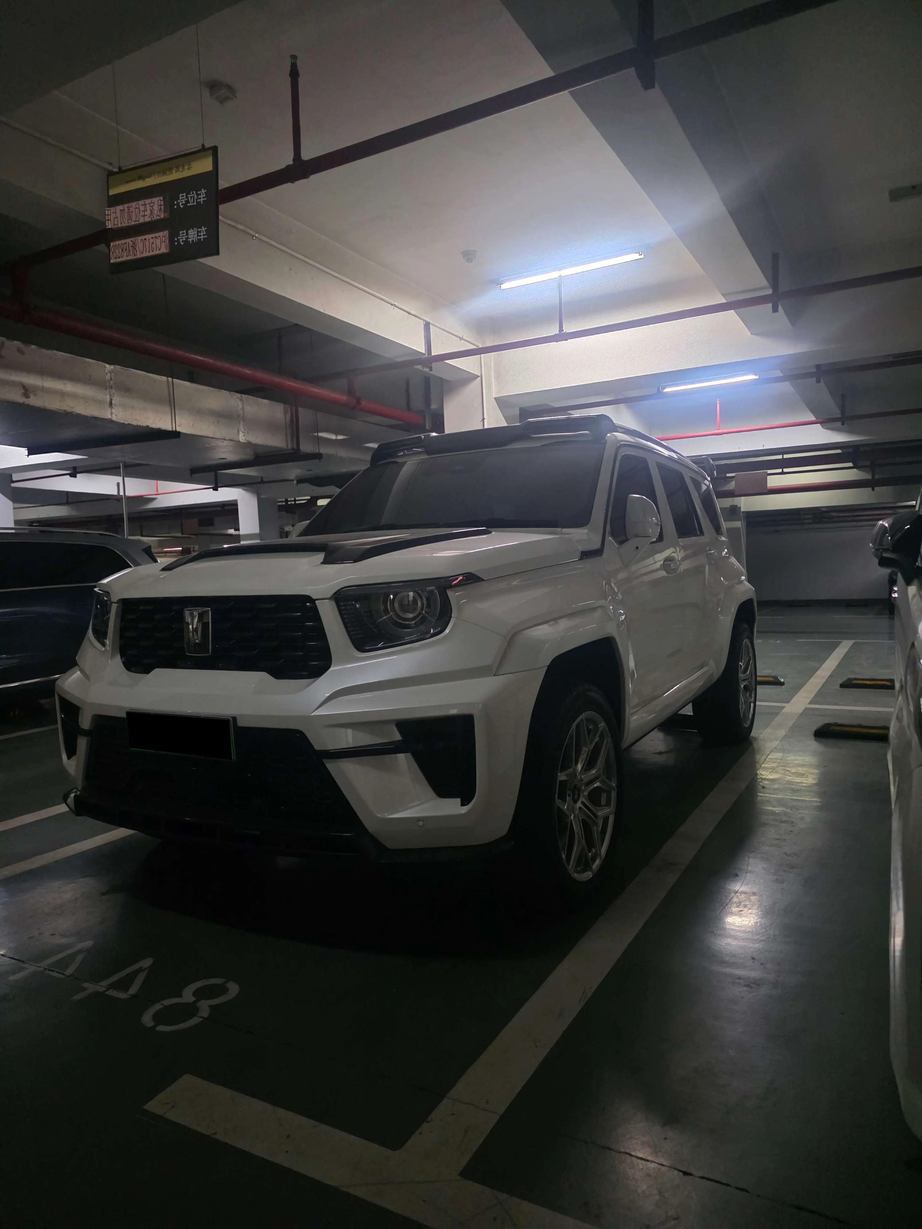 Tank 700 Hi4-T  из Китая