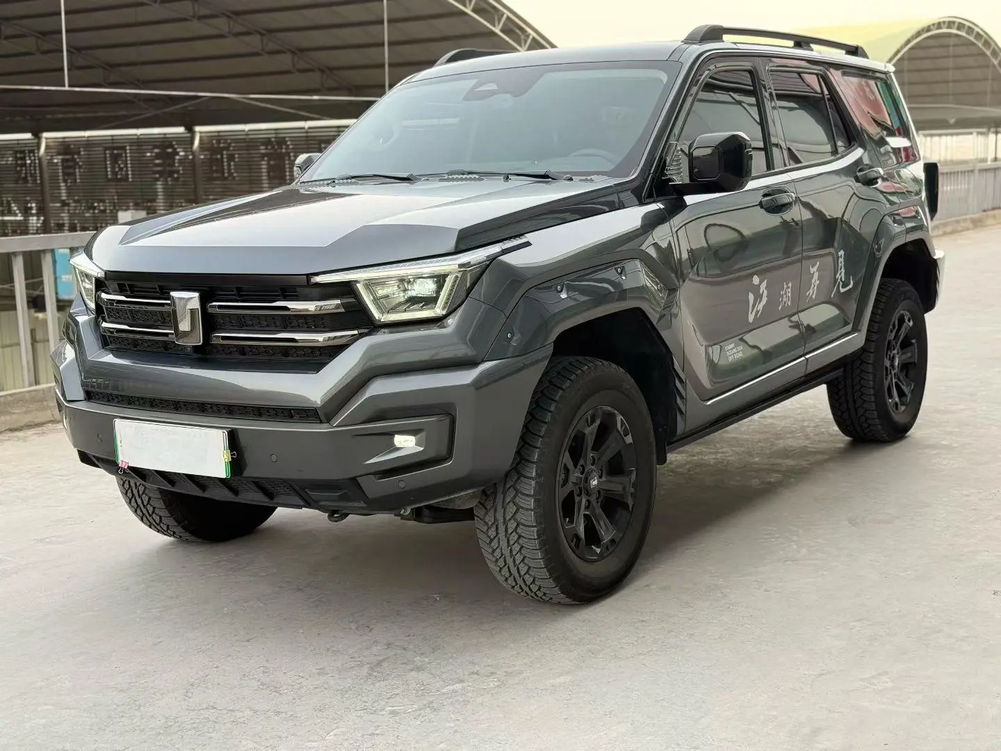 Tank 400 Hi4-T  из Китая