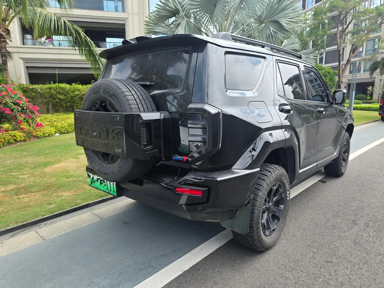 Tank 400 Hi4-T  из Китая