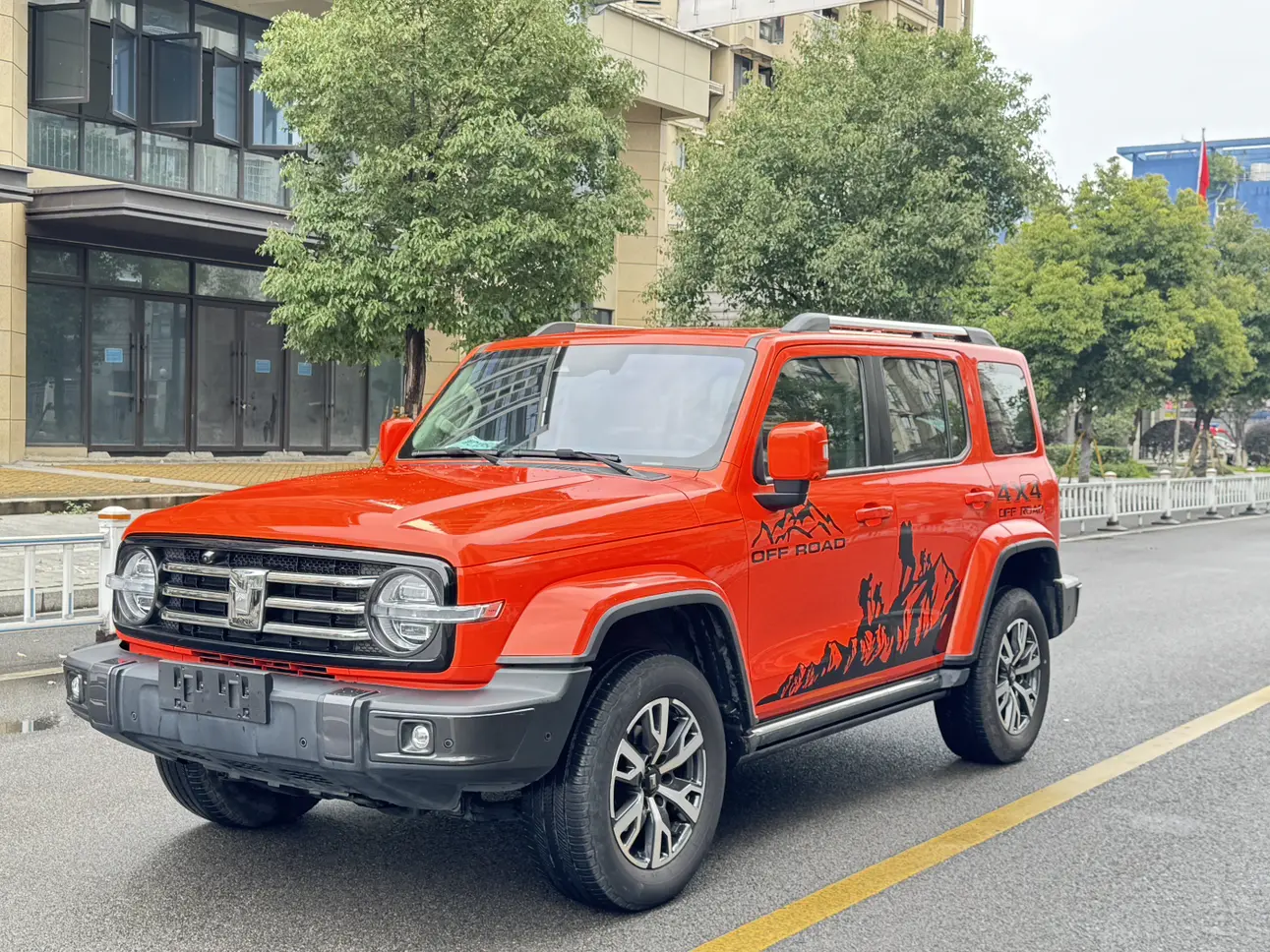 Tank 300  из Китая