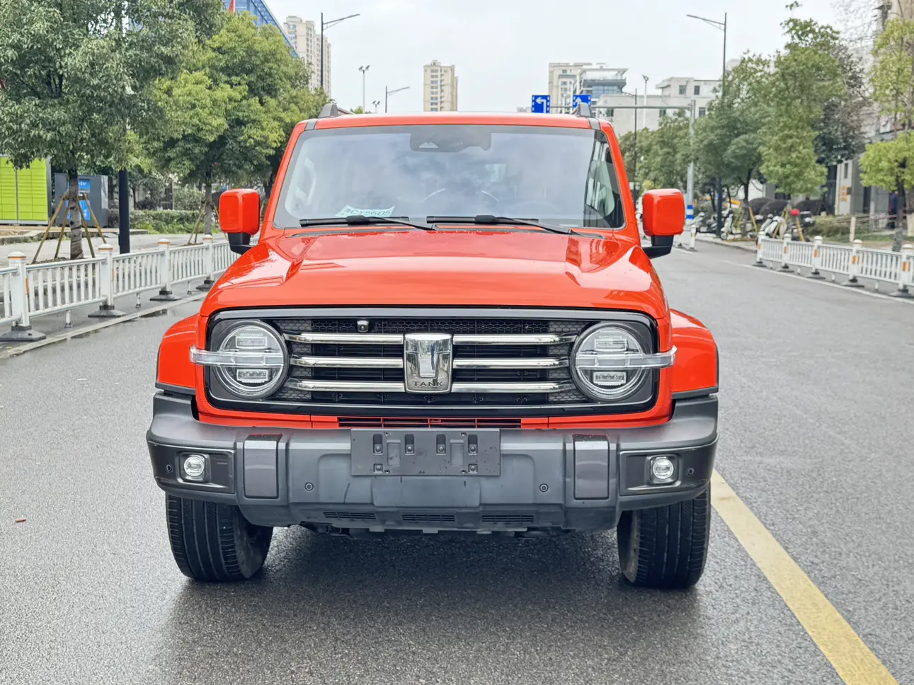 Tank 300  из Китая