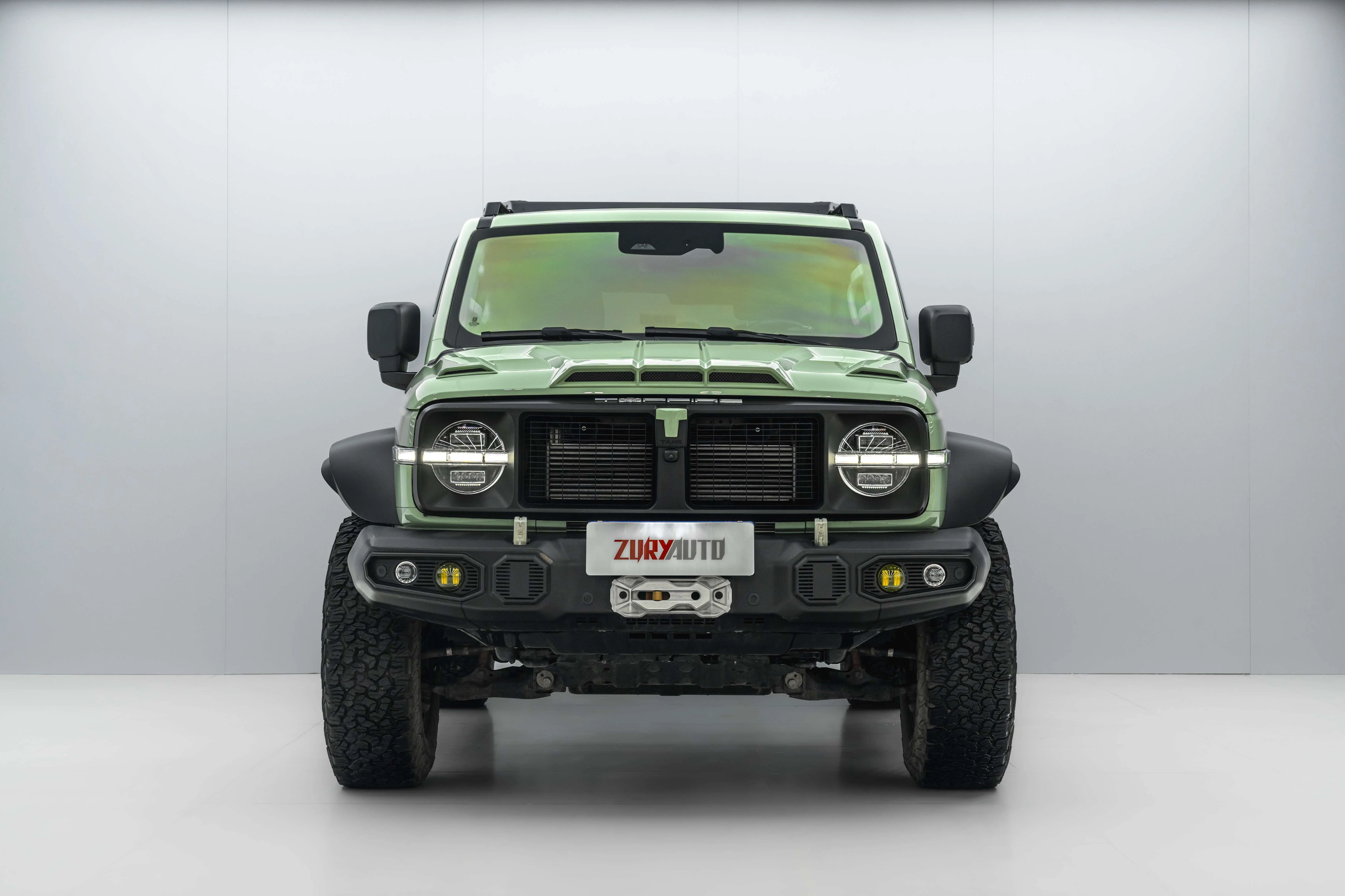 Tank 300  из Китая