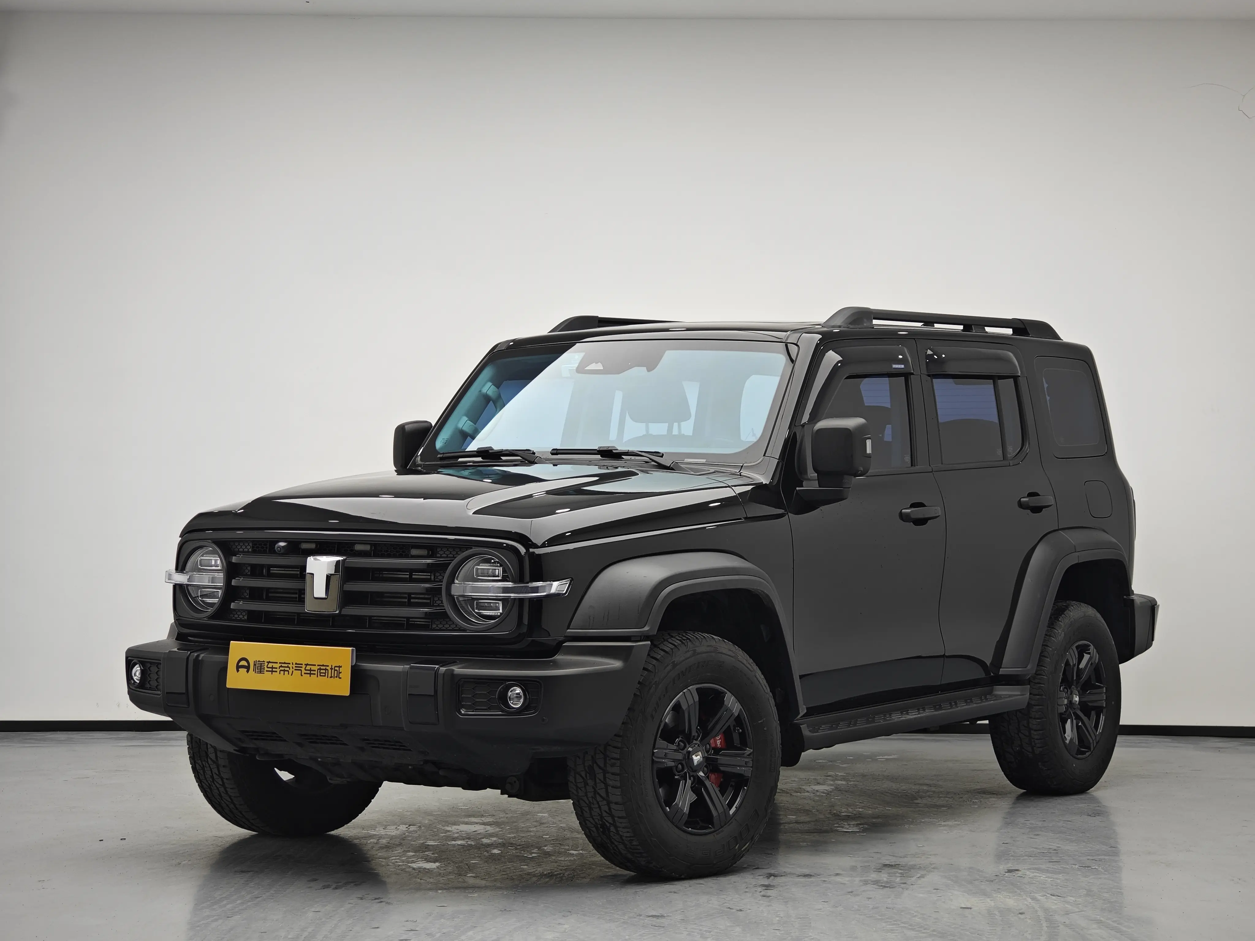 Tank 300  из Китая