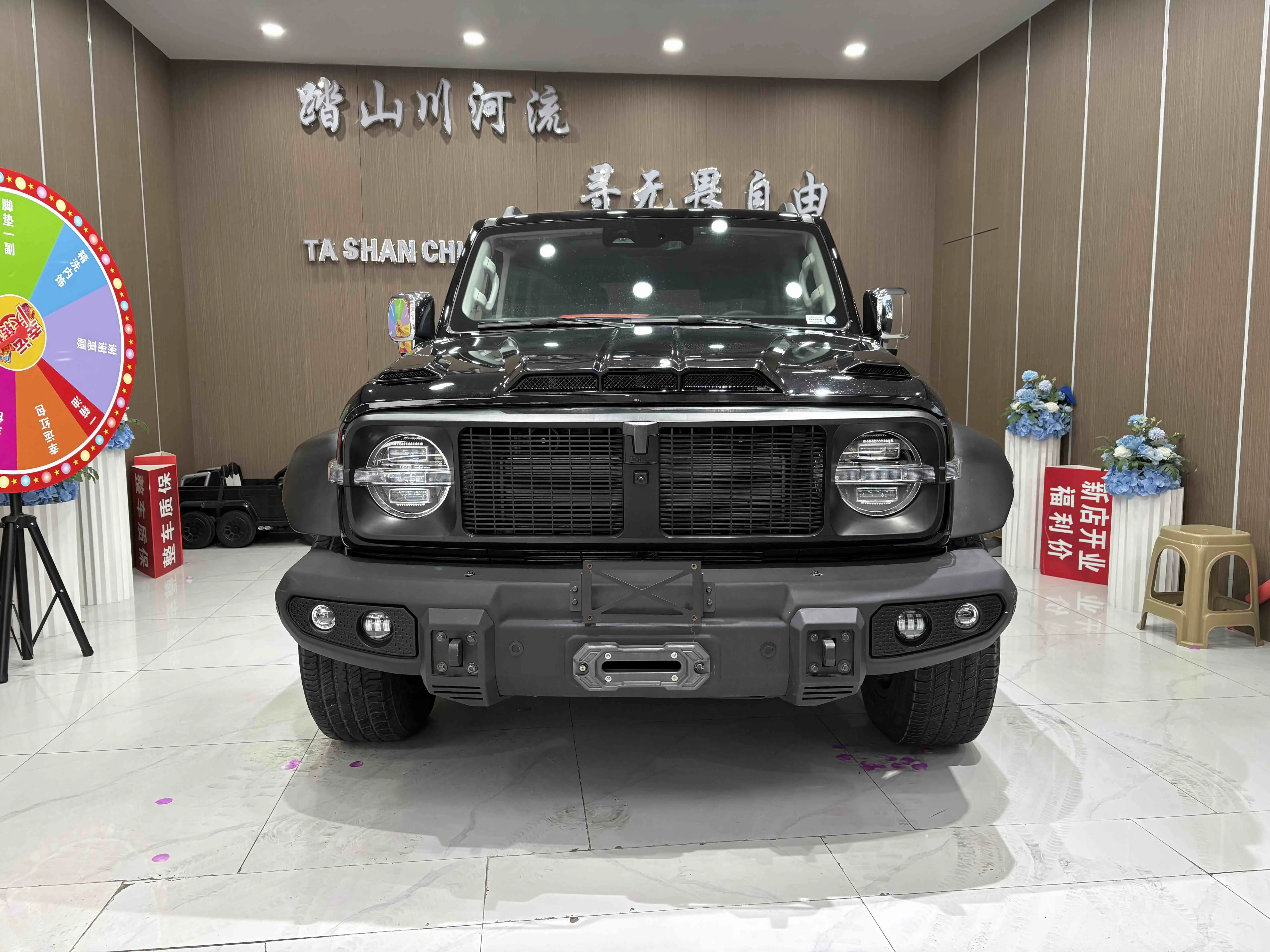 Tank 300  из Китая