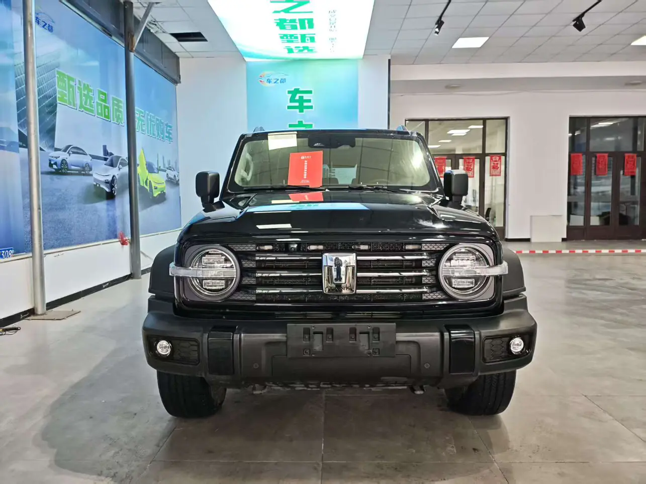 Tank 300  из Китая