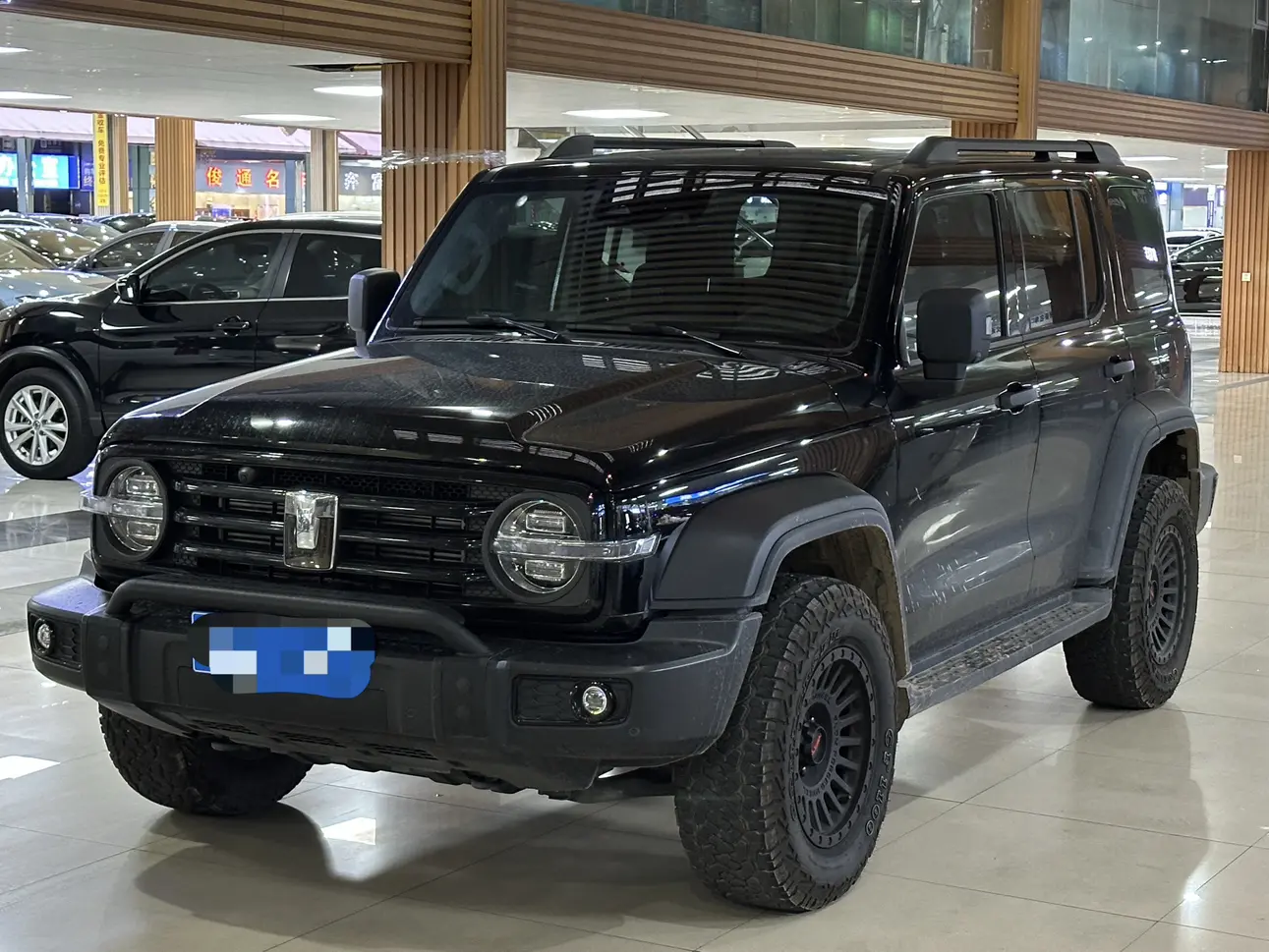 Tank 300  из Китая