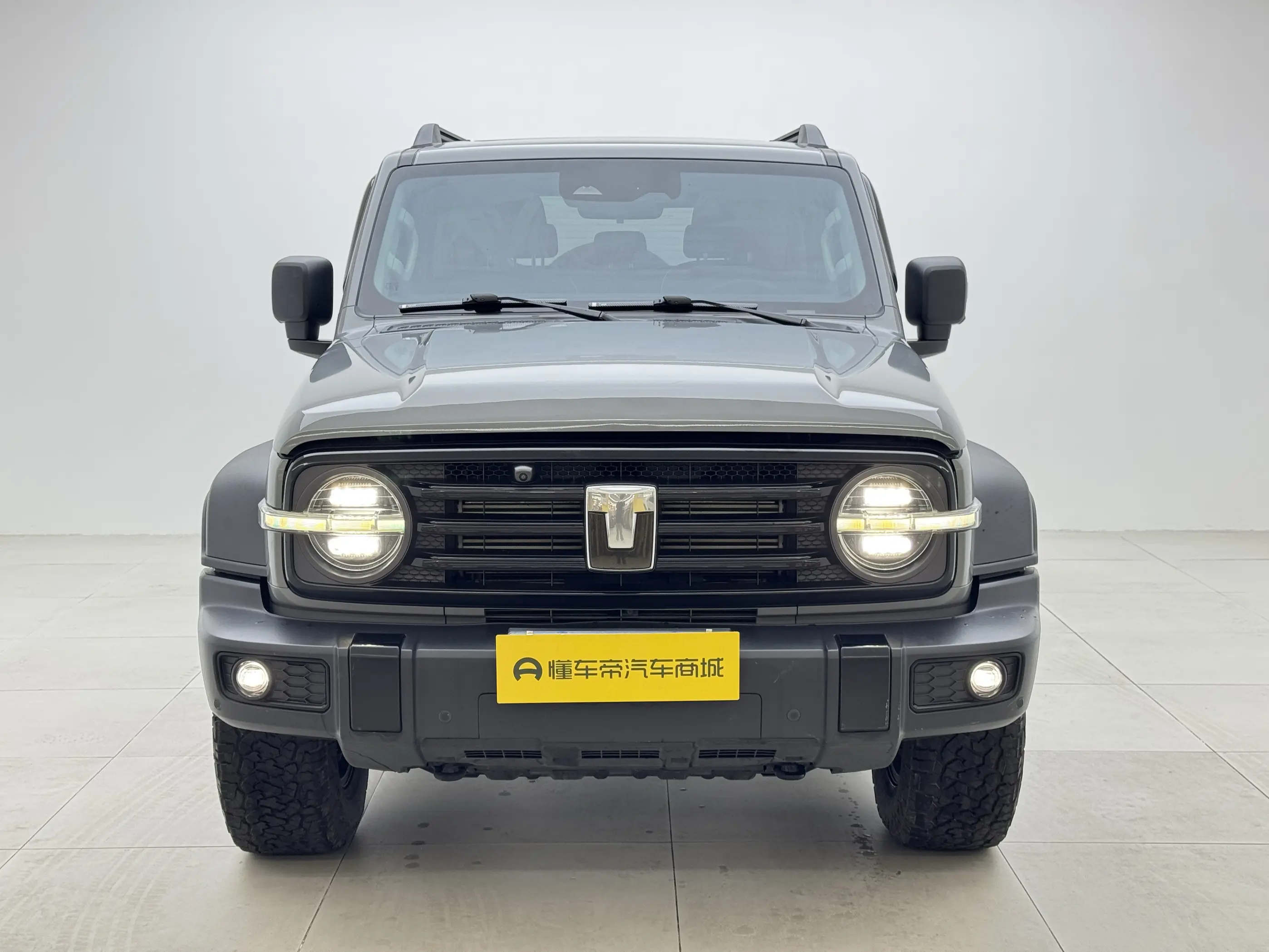 Tank 300  из Китая