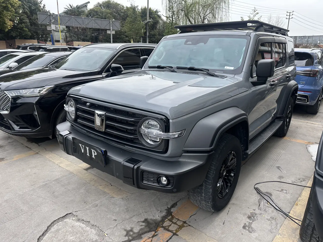 Tank 300  из Китая