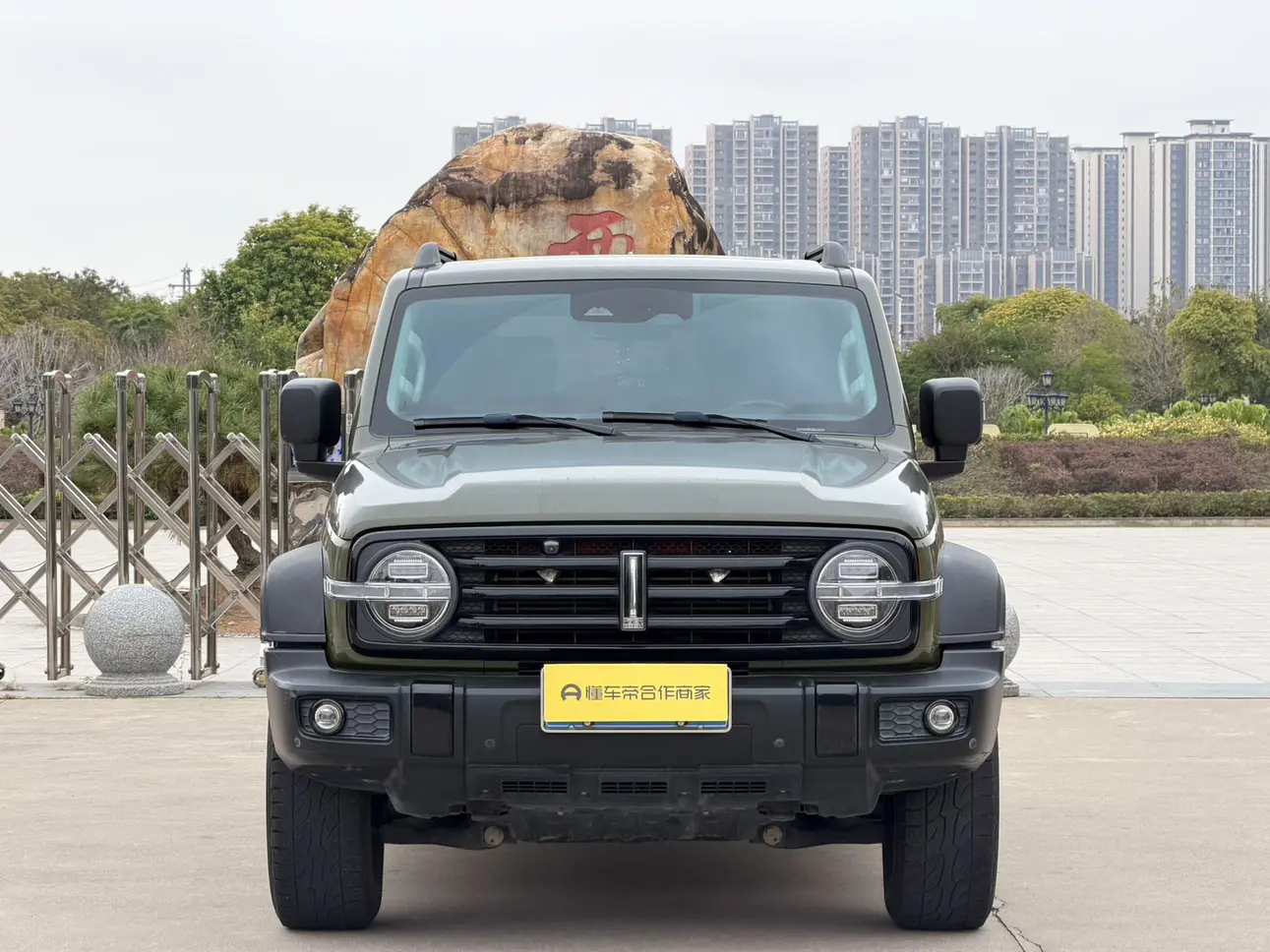 Tank 300  из Китая